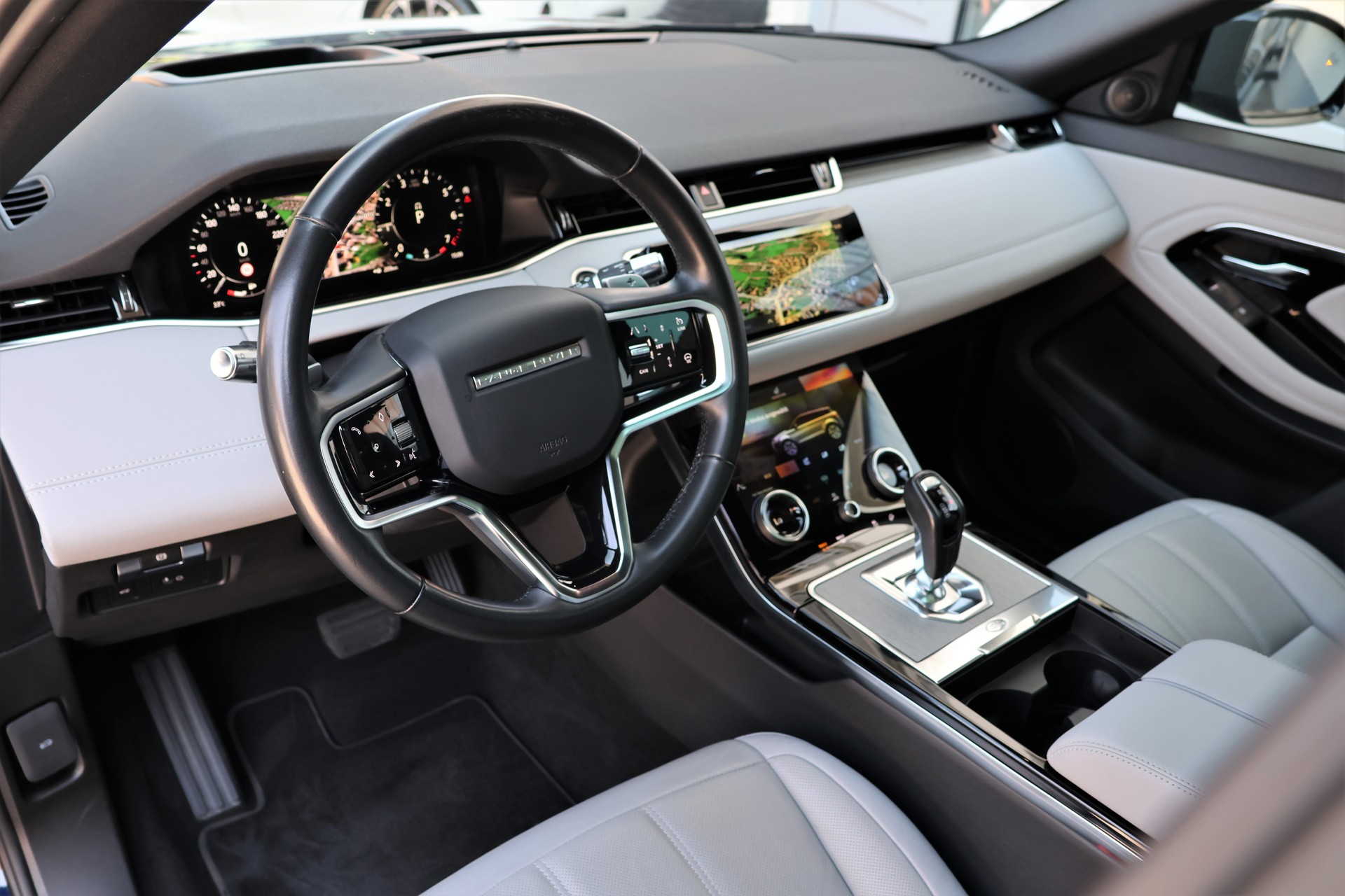 LAND ROVER Range Rover Evoque P 200 MHEV SE AT9 (CH)-image-9