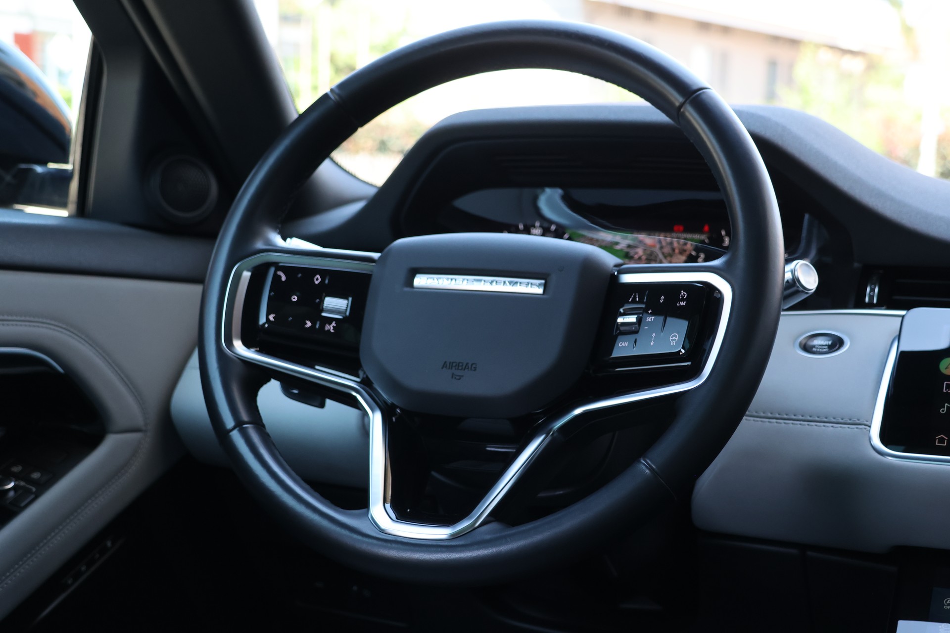 LAND ROVER Range Rover Evoque P 200 MHEV SE AT9 (CH)-image-13