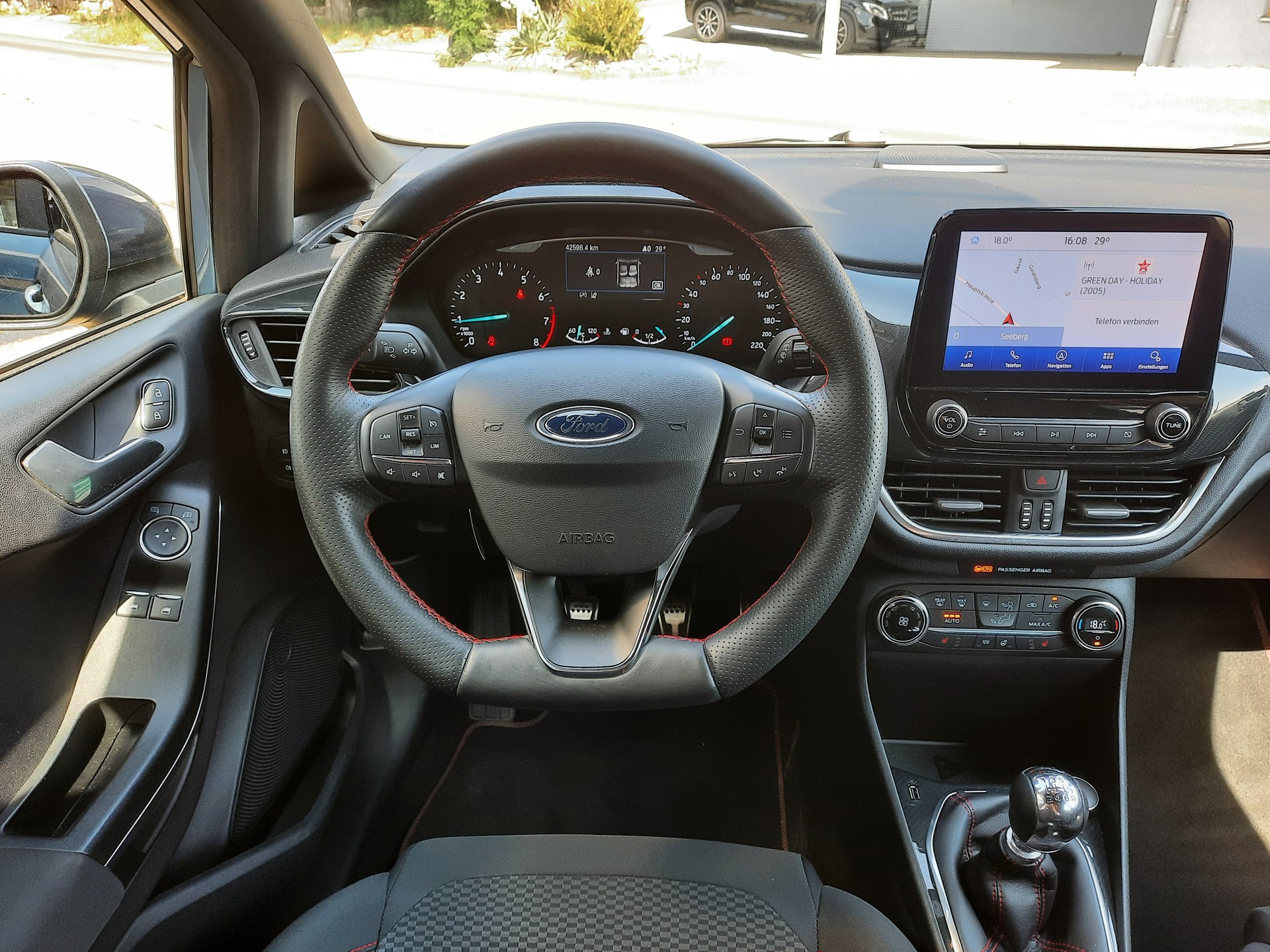 FORD Fiesta 1.0 SCTi ST Line-image-10