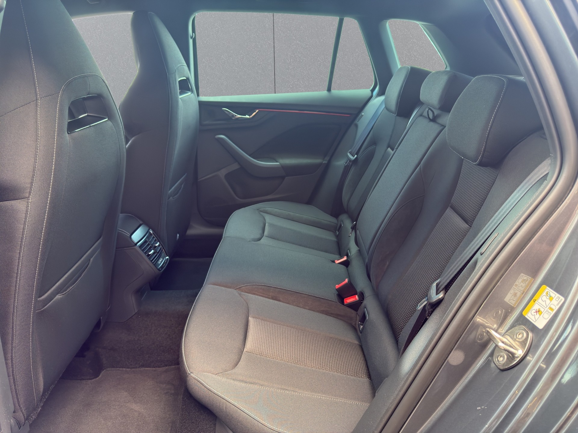 SKODA Kamiq 1.5 TSI Dynamic DSG-image-11