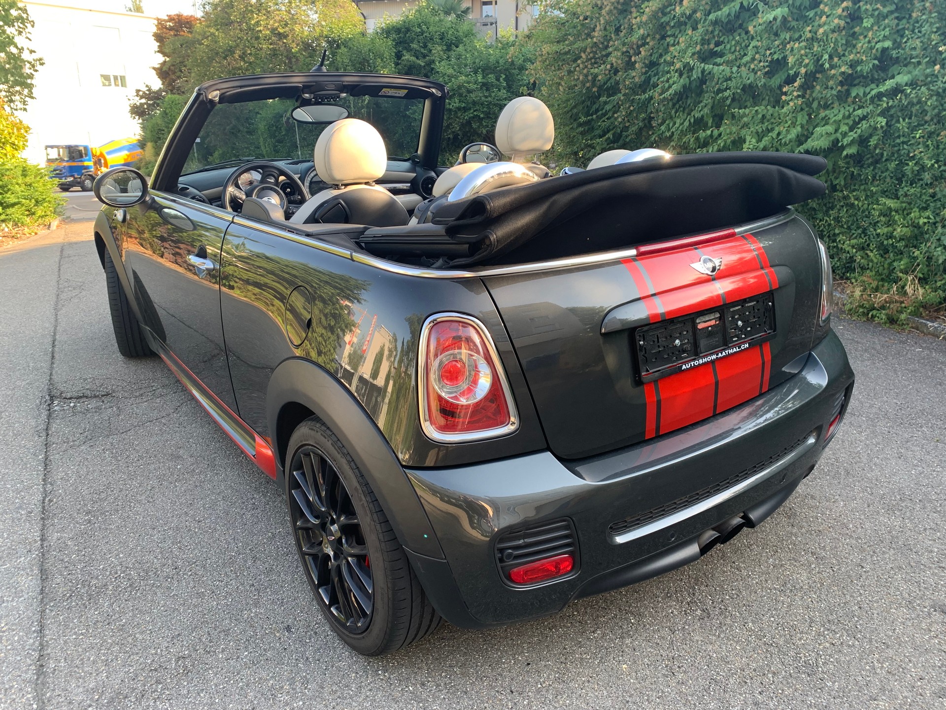 MINI Cooper John Cooper Works Cabriolet-image-0