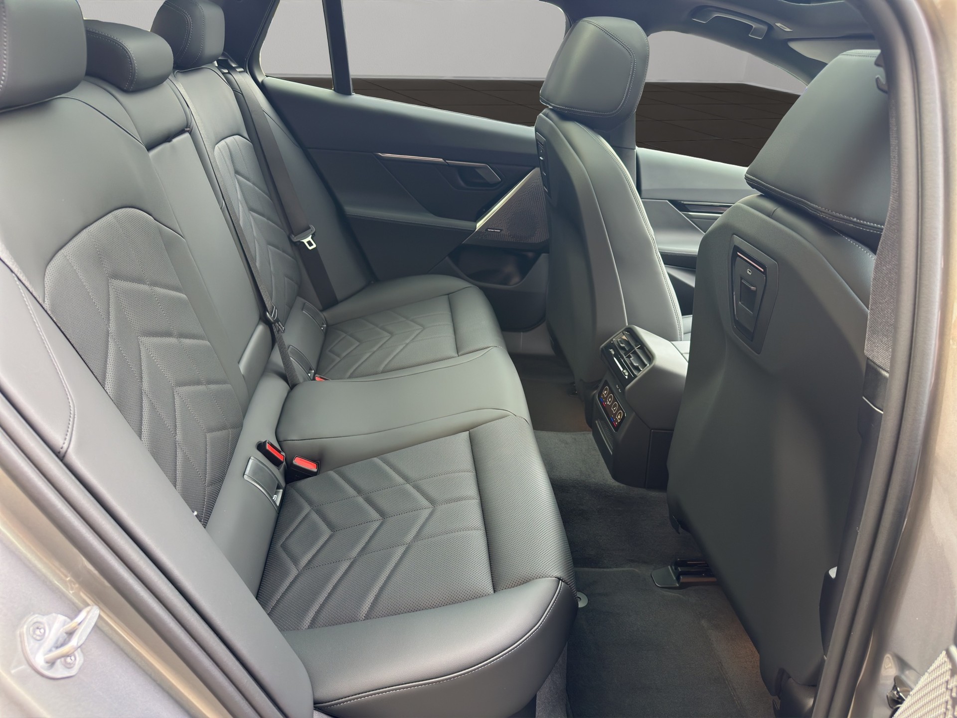 BMW i5 xDrive 40 Touring M Sport-image-20
