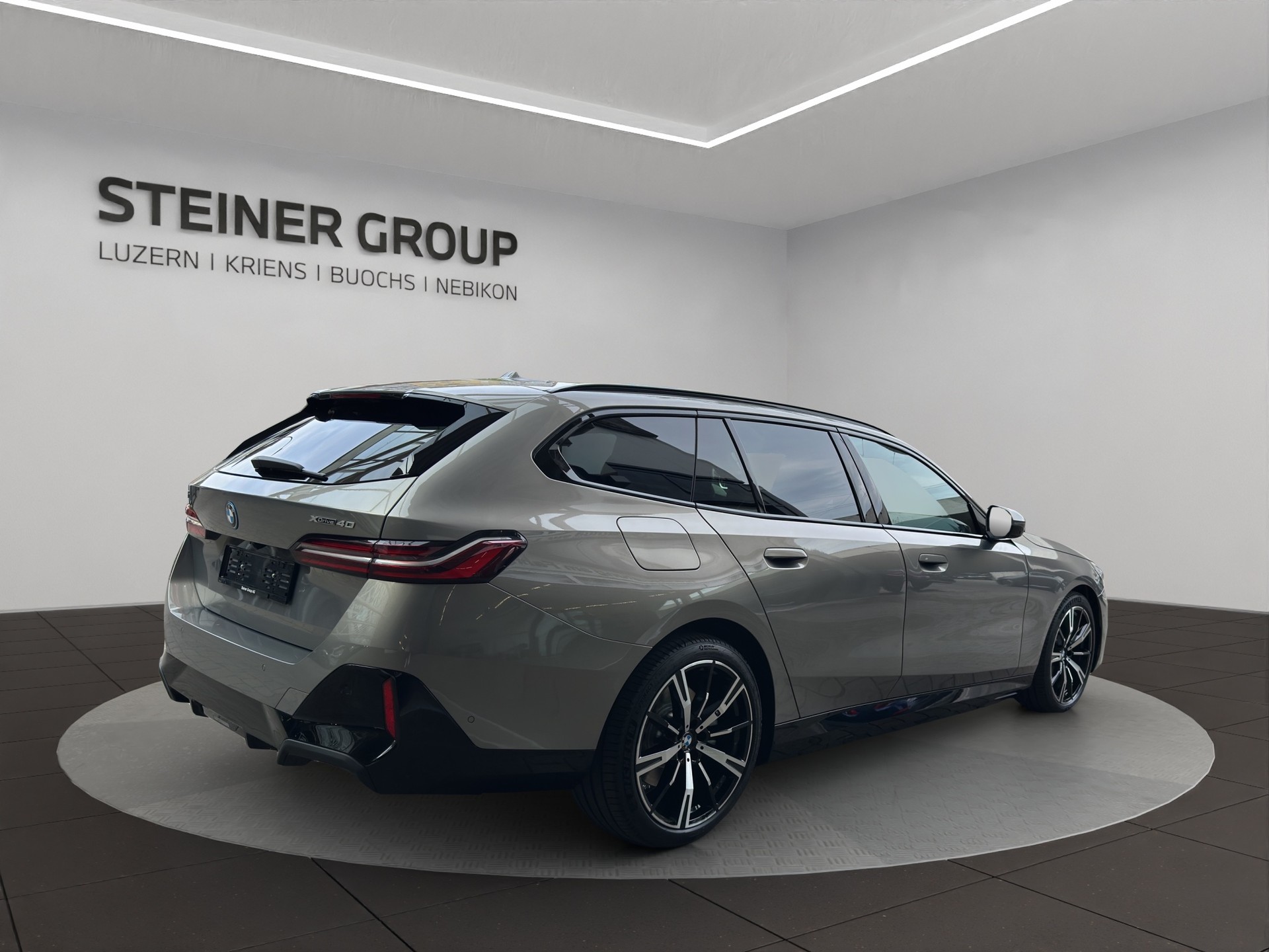 BMW i5 xDrive 40 Touring M Sport-image-4