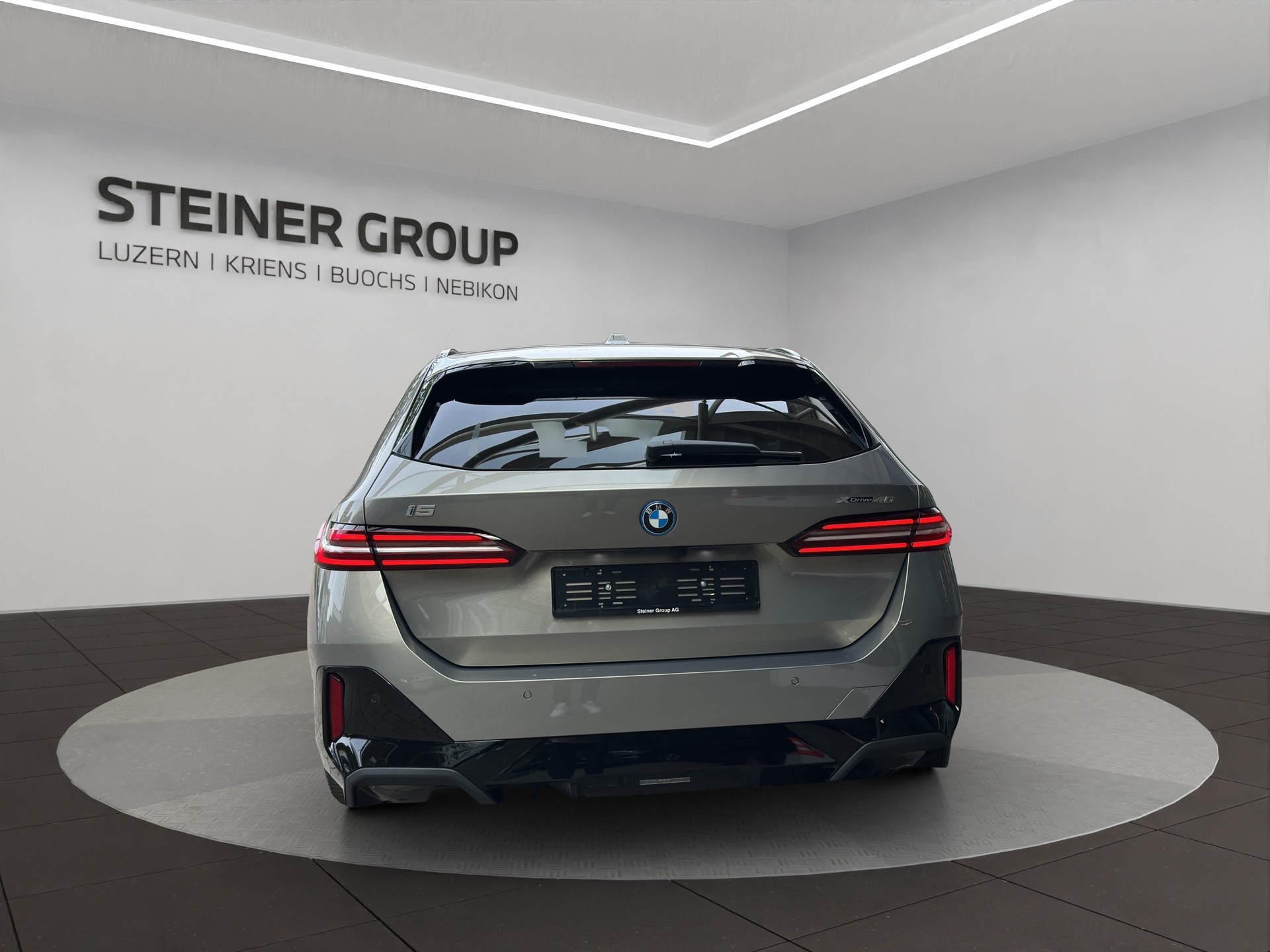 BMW i5 xDrive 40 Touring M Sport-image-5