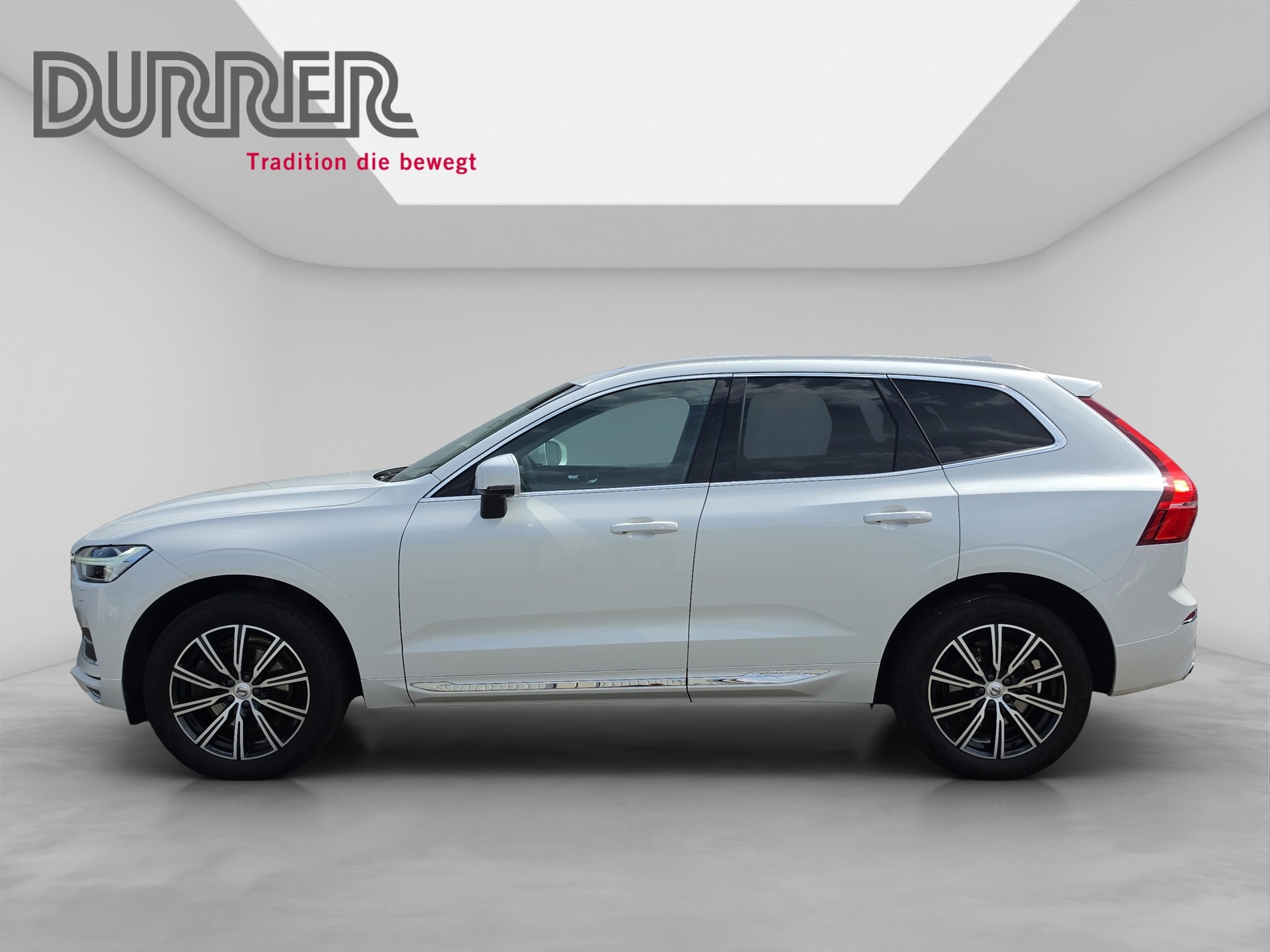VOLVO XC60 2.0 B5 MH Inscription AWD-showroom-element-1