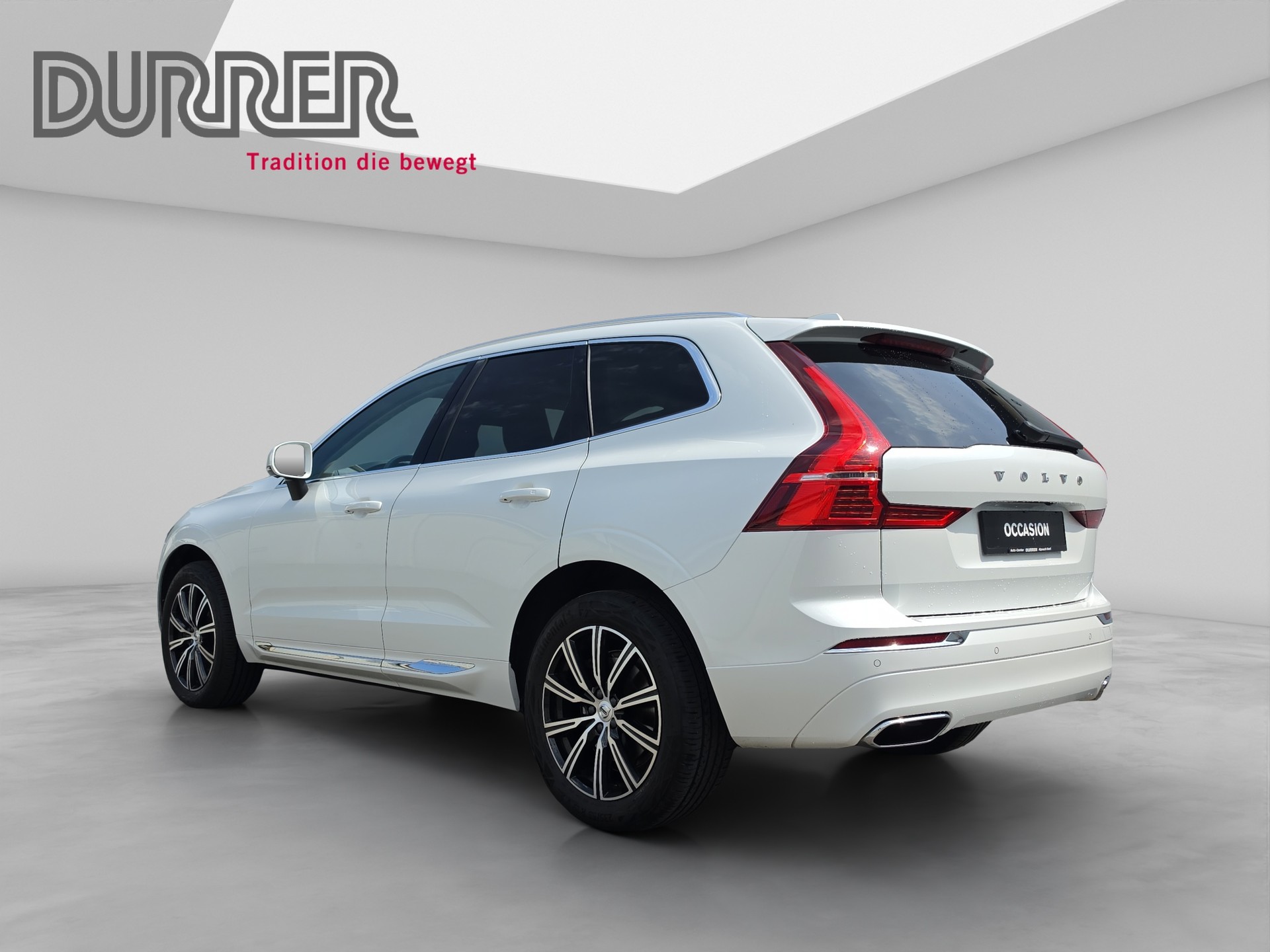 VOLVO XC60 2.0 B5 MH Inscription AWD-showroom-element-2
