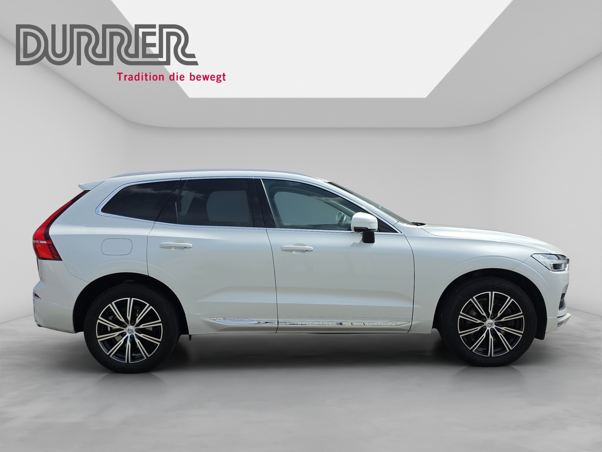 VOLVO XC60 2.0 B5 MH Inscription AWD-image-4
