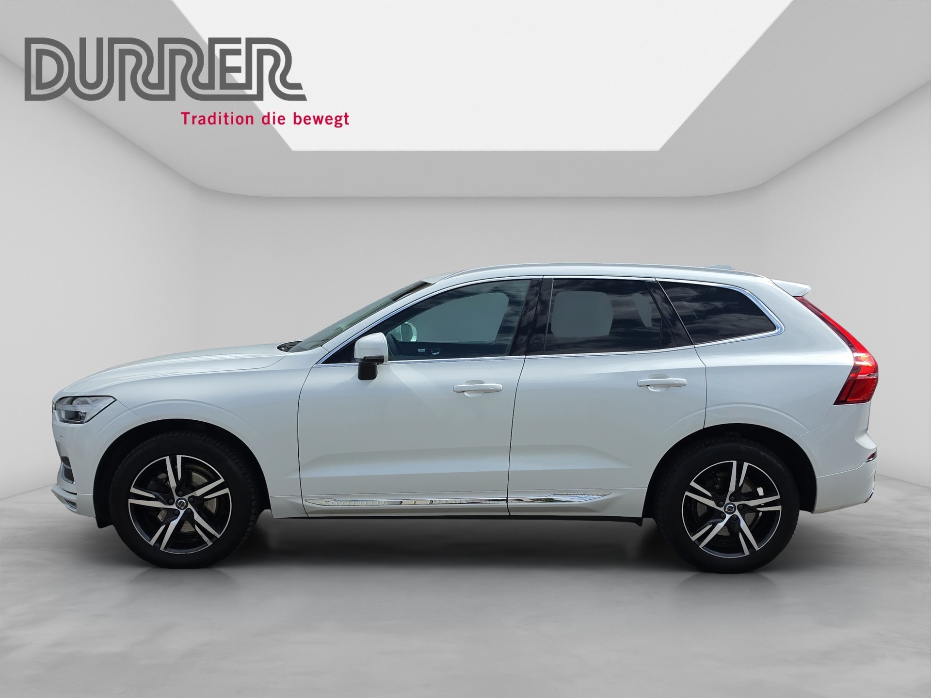 VOLVO XC60 2.0 B5 MH Inscription AWD-image-1
