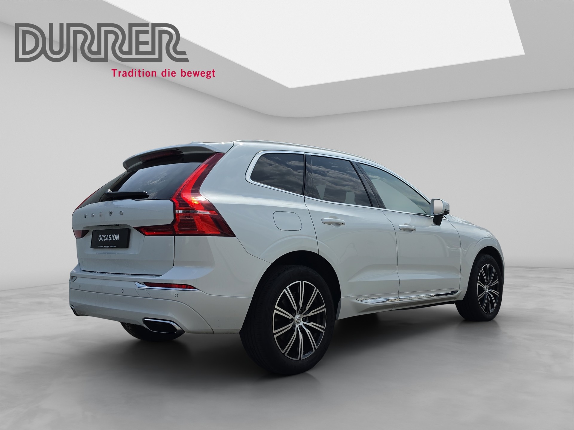 VOLVO XC60 2.0 B5 MH Inscription AWD-showroom-element-3