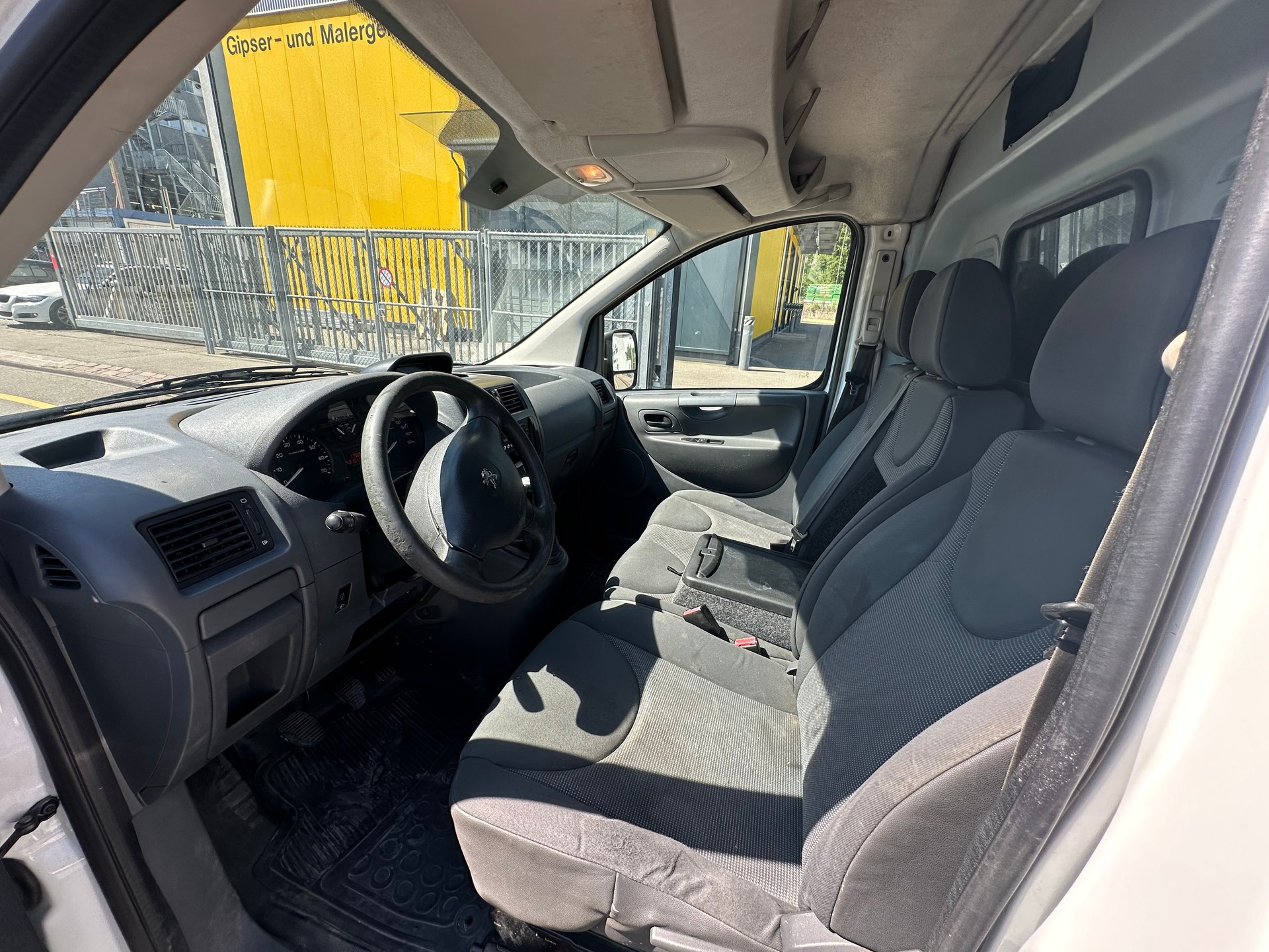PEUGEOT Expert 1.6 HDi 227 L1H1-image-6