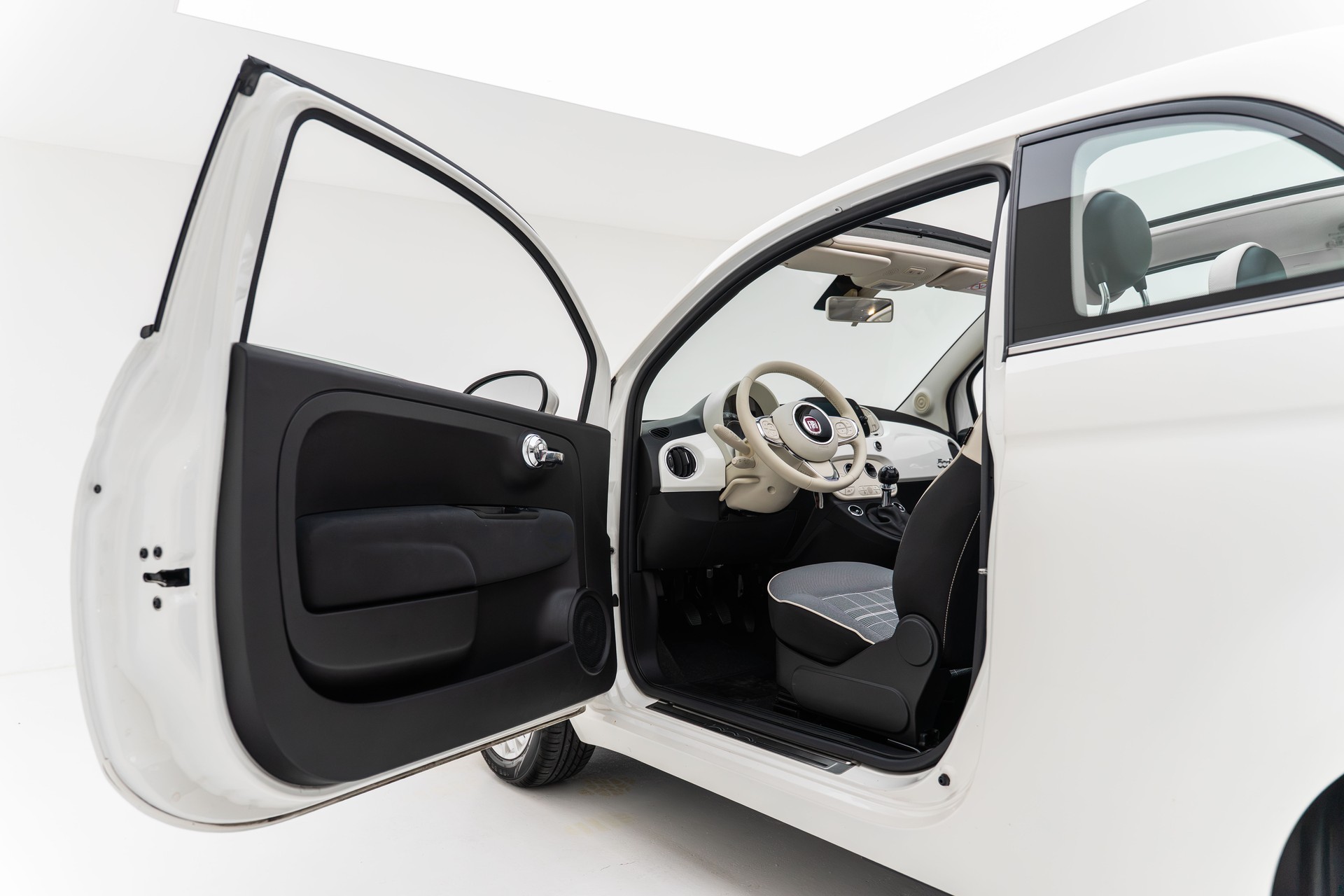 FIAT 500C 0.9 Twinair Turbo Lounge-image-14
