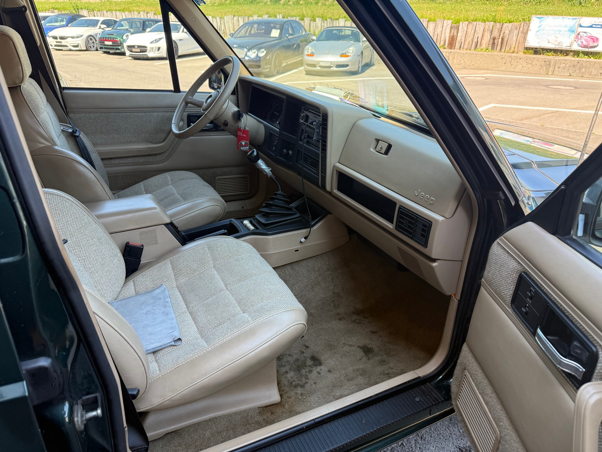 JEEP Cherokee 2.5 Jamboree-image-11