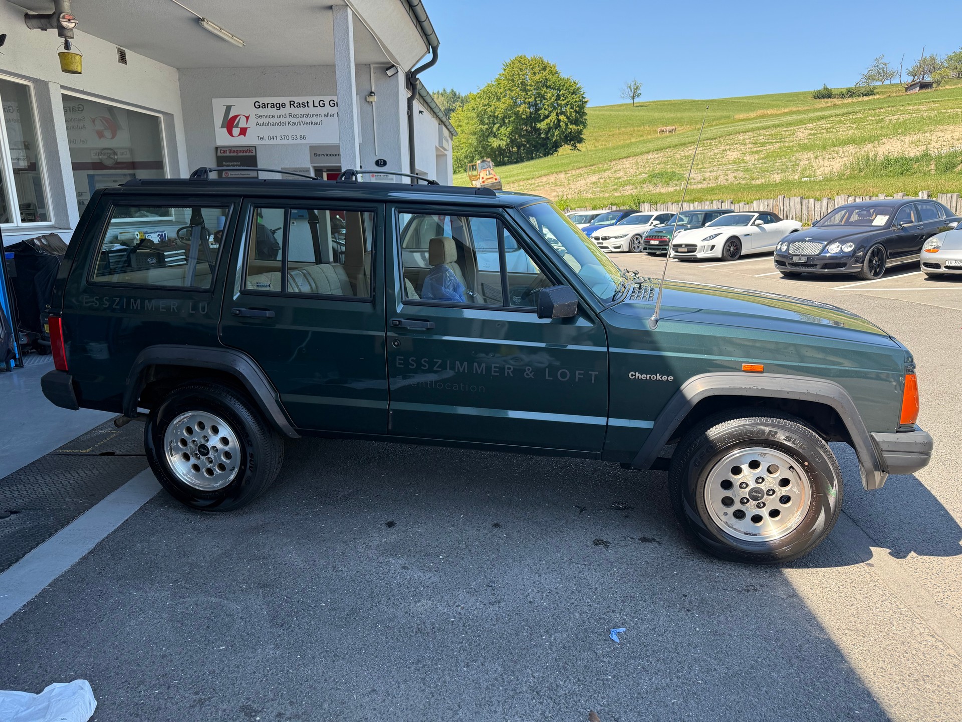 JEEP Cherokee 2.5 Jamboree-image-2
