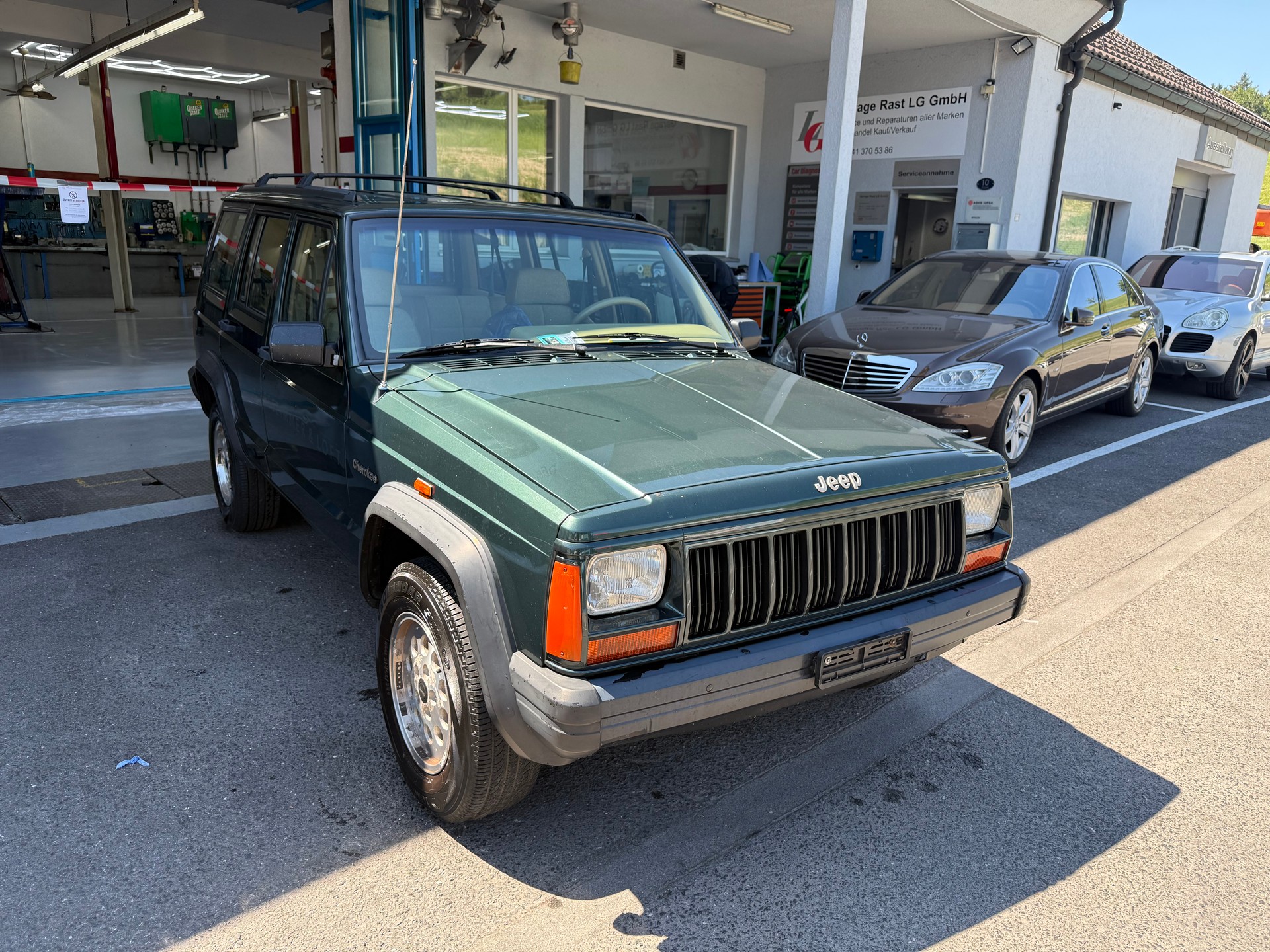 JEEP Cherokee 2.5 Jamboree-image-4