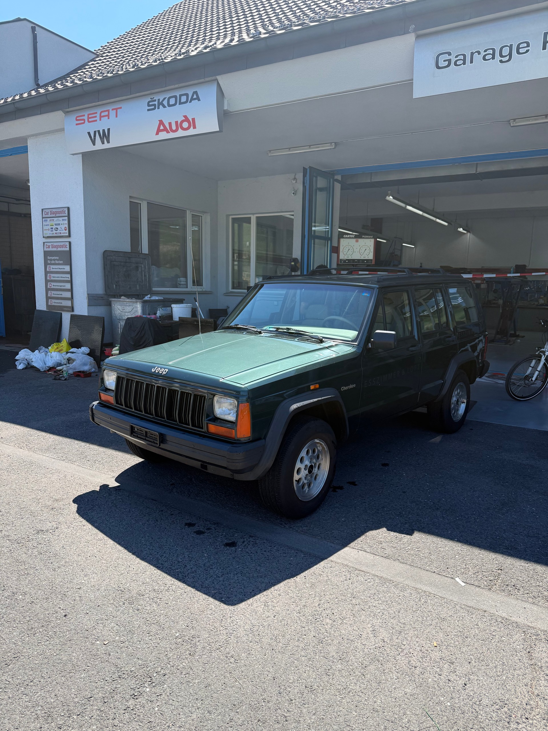 JEEP Cherokee 2.5 Jamboree-image-3
