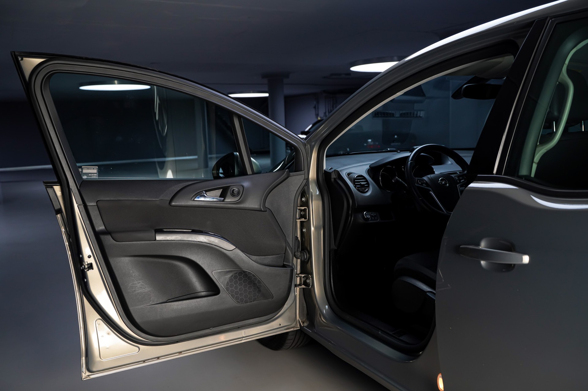 OPEL Meriva 1.4 Turbo Active Edition Automatic-image-7