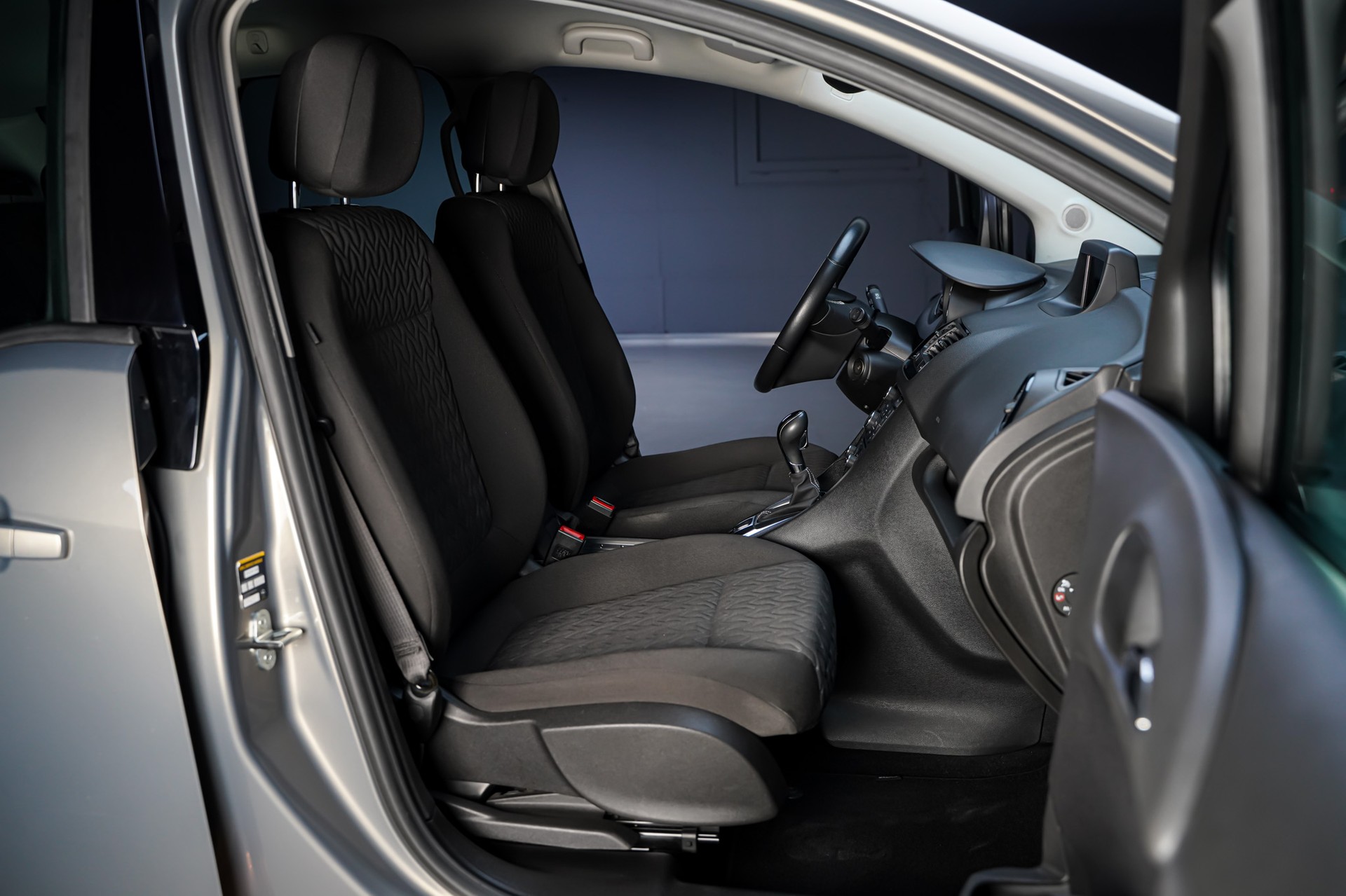 OPEL Meriva 1.4 Turbo Active Edition Automatic-image-15