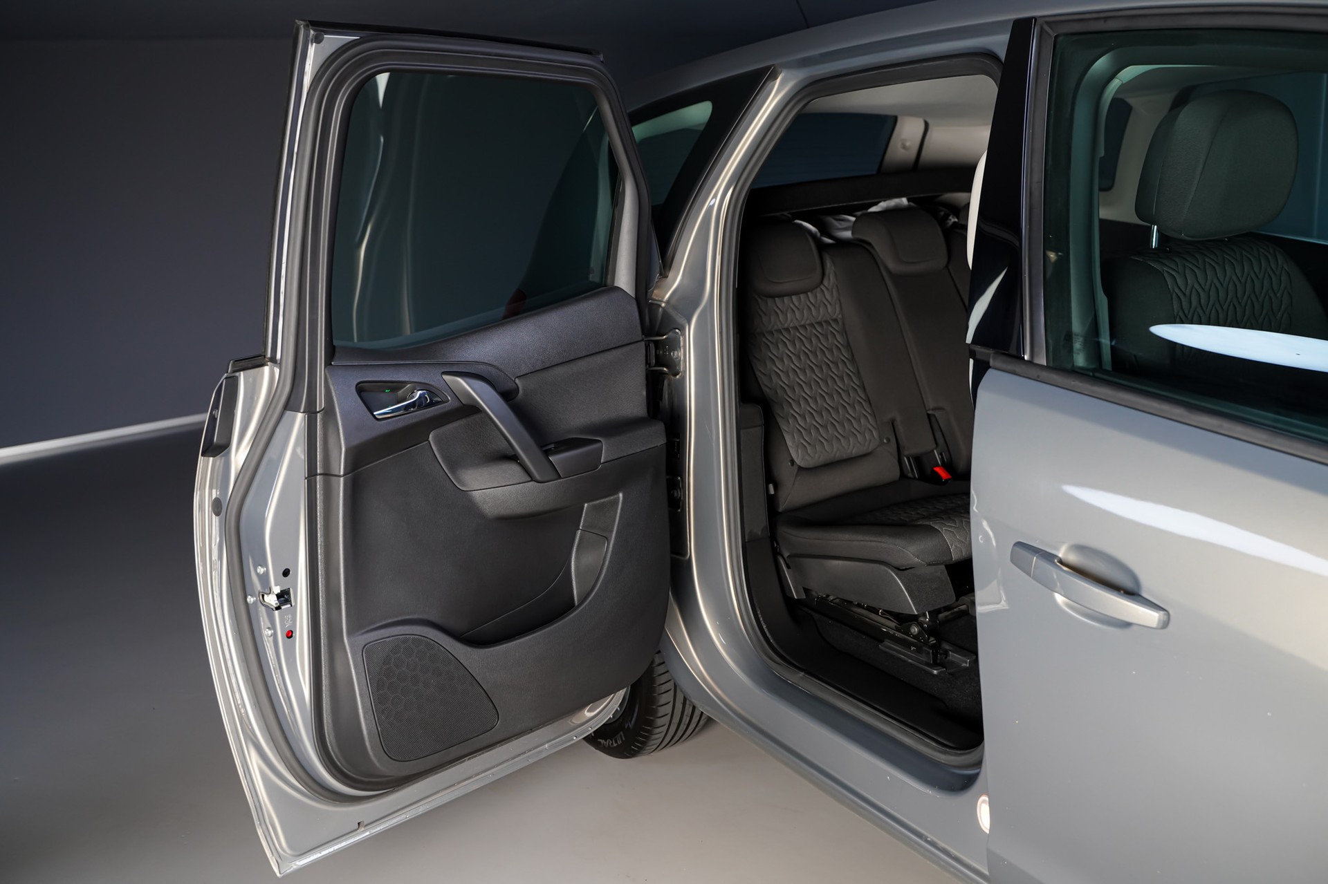 OPEL Meriva 1.4 Turbo Active Edition Automatic-image-13