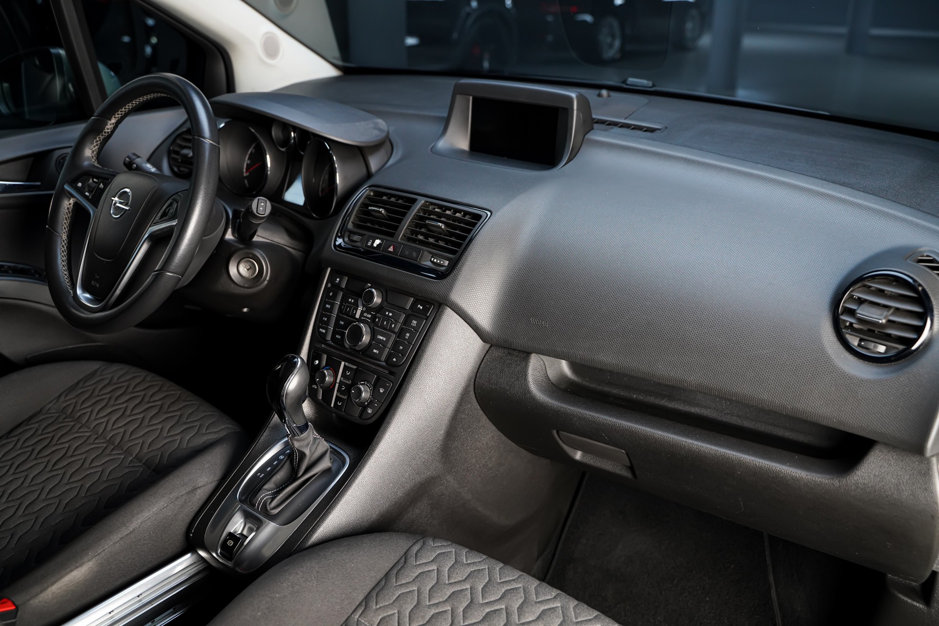 OPEL Meriva 1.4 Turbo Active Edition Automatic-image-16