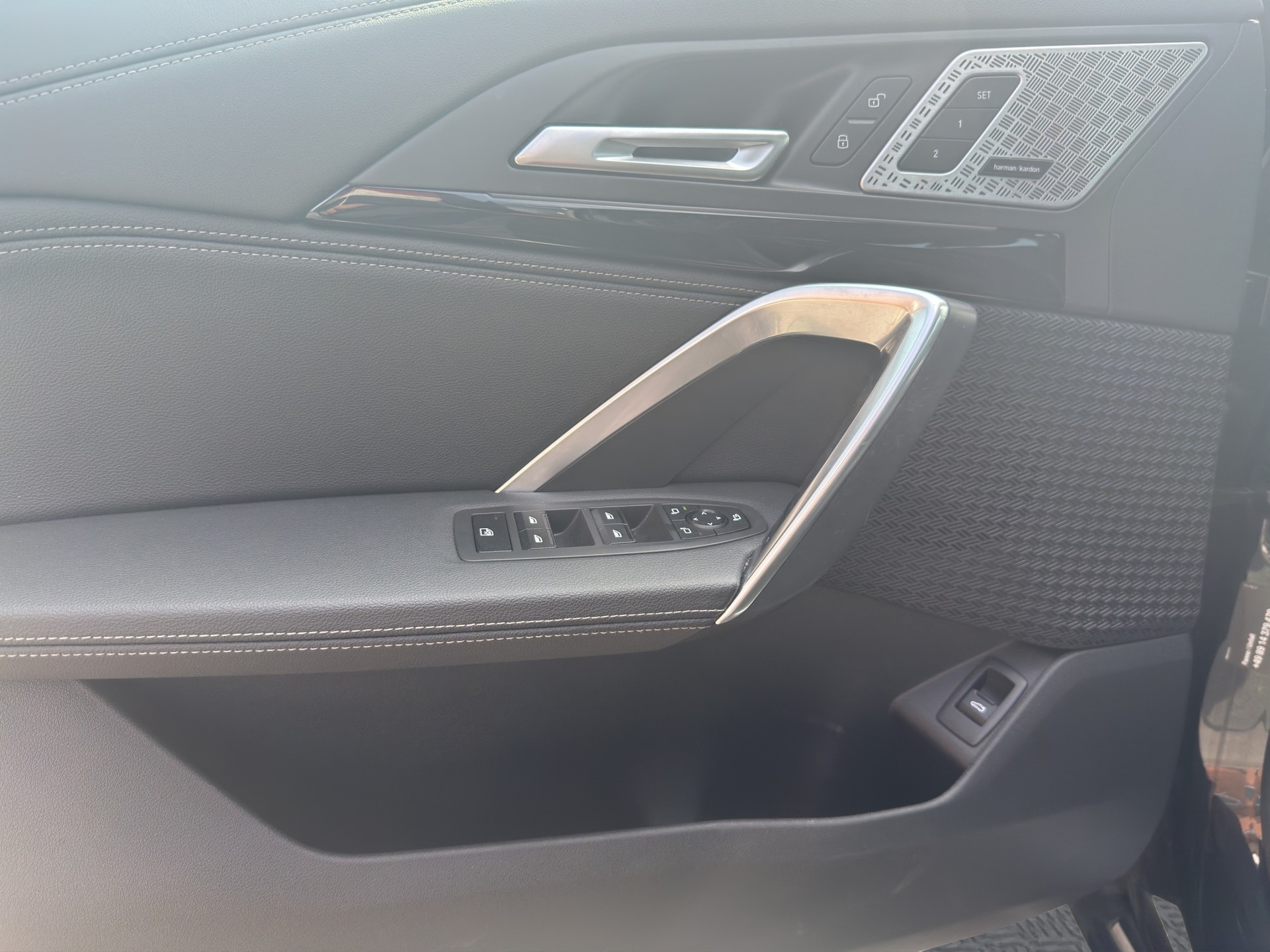 BMW X1 xDrive 23i 48V xLine-image-9