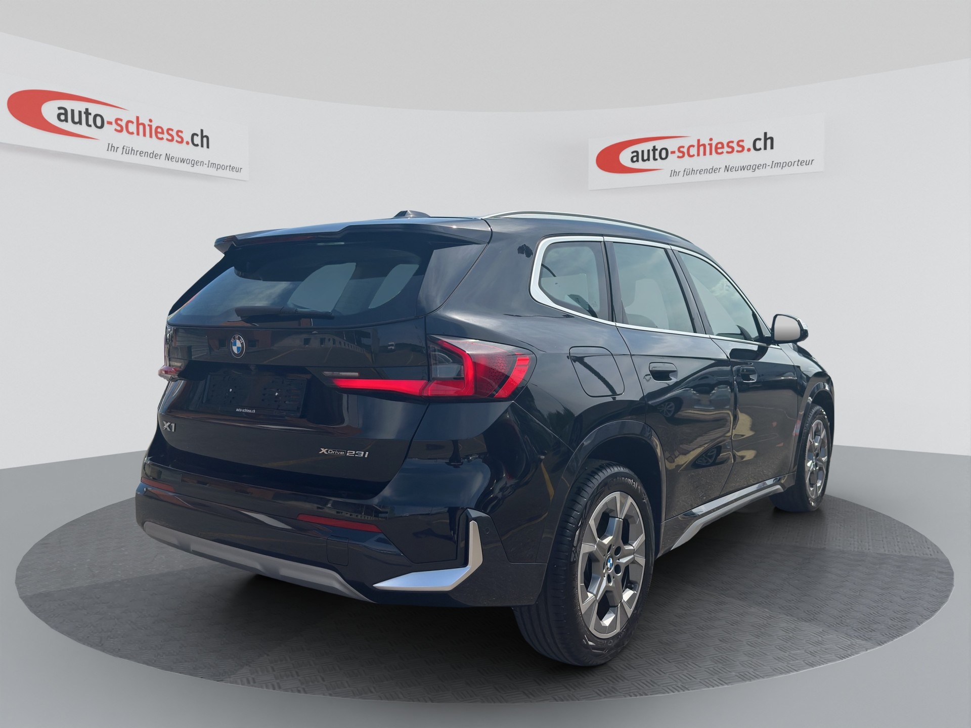 BMW X1 xDrive 23i 48V xLine-image-5