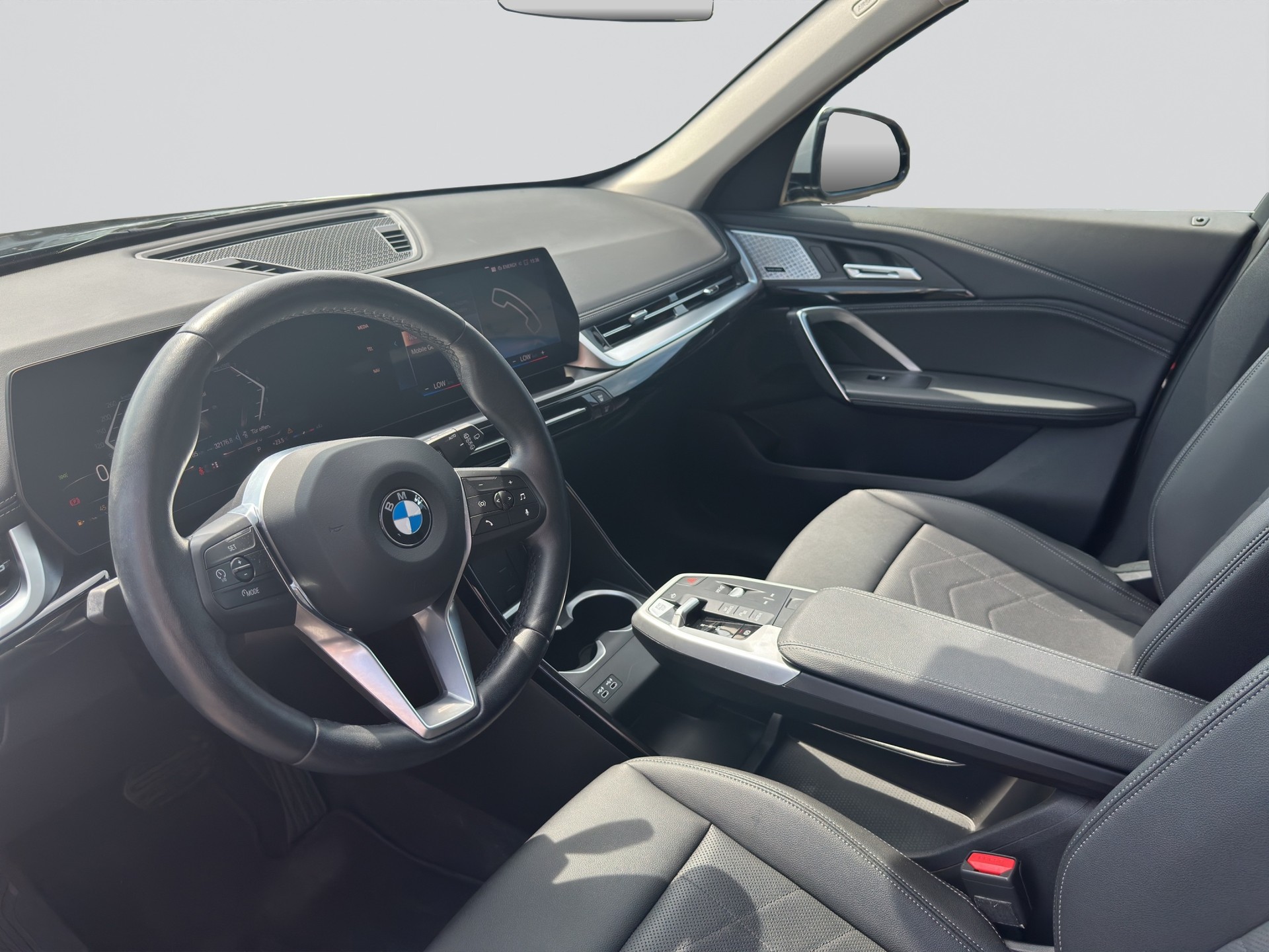 BMW X1 xDrive 23i 48V xLine-image-7