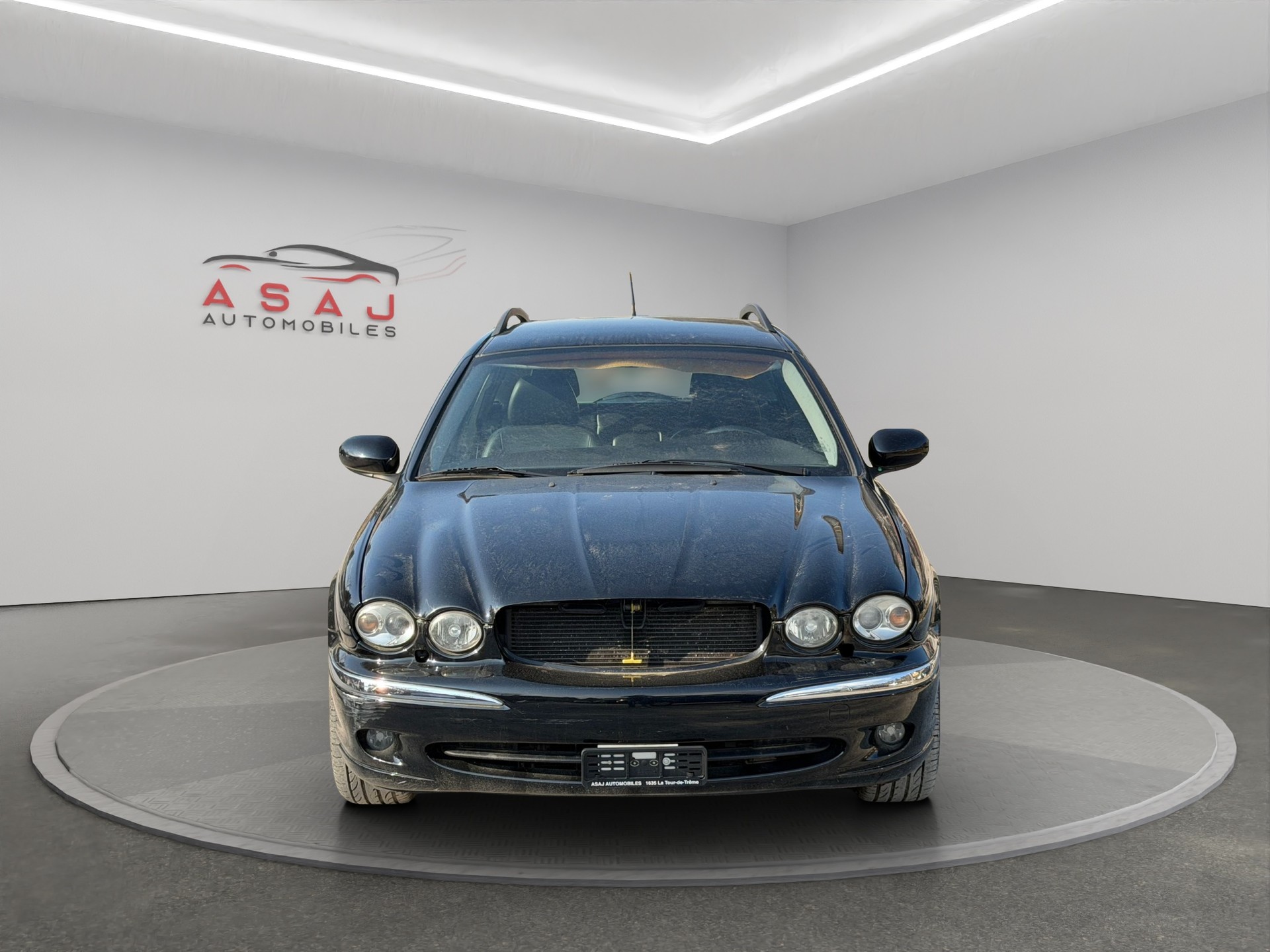 JAGUAR X-Type Estate 3.0 V6 Traction4 Executive-image-1