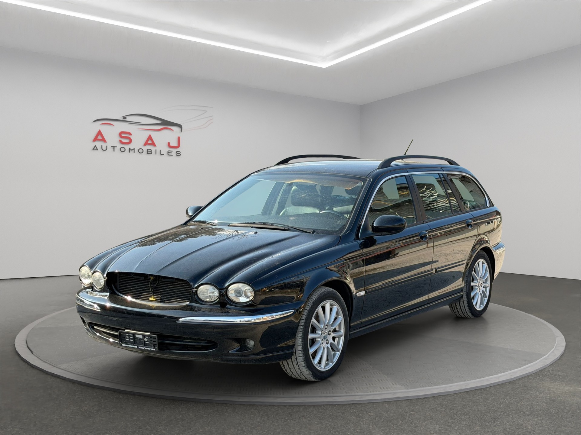 JAGUAR X-Type Estate 3.0 V6 Traction4 Executive-image-0