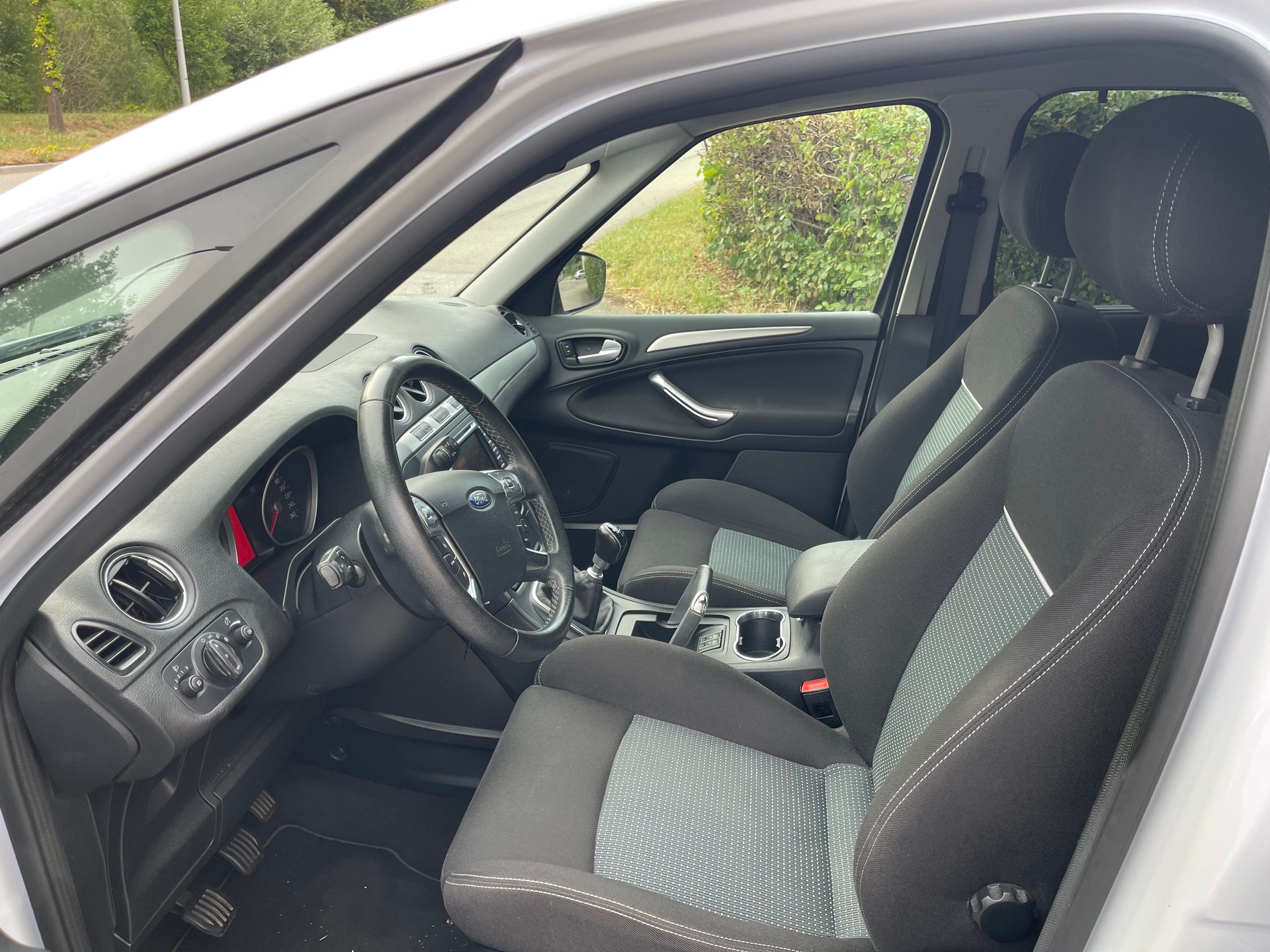 FORD S-Max 1.6 SCTi Family Edition-image-6