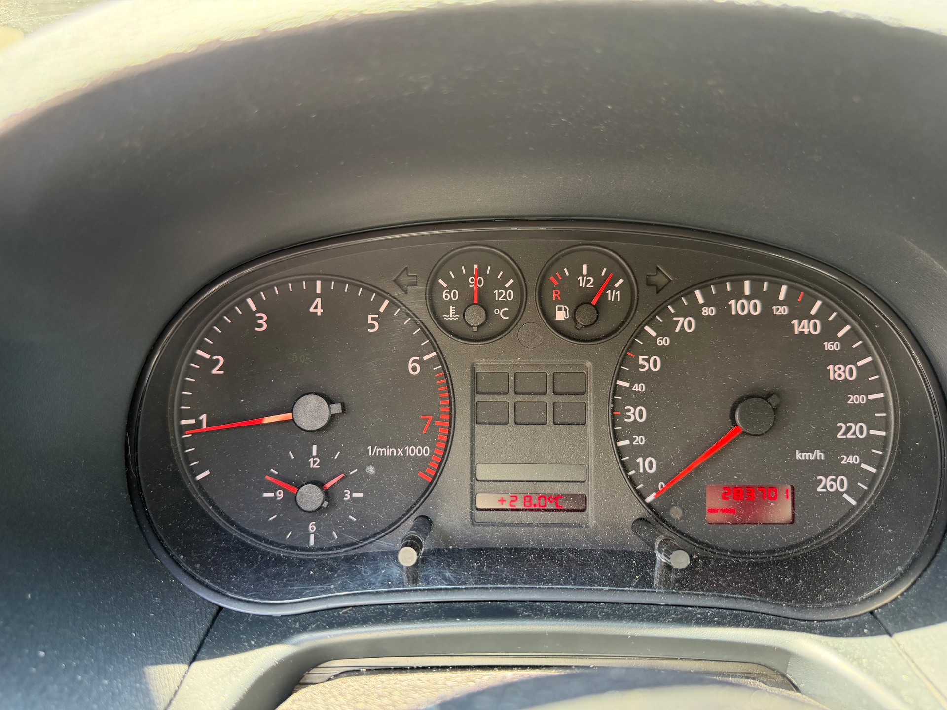 AUDI A3 1.8 T Attraction mit Garantieoptionen-image-2