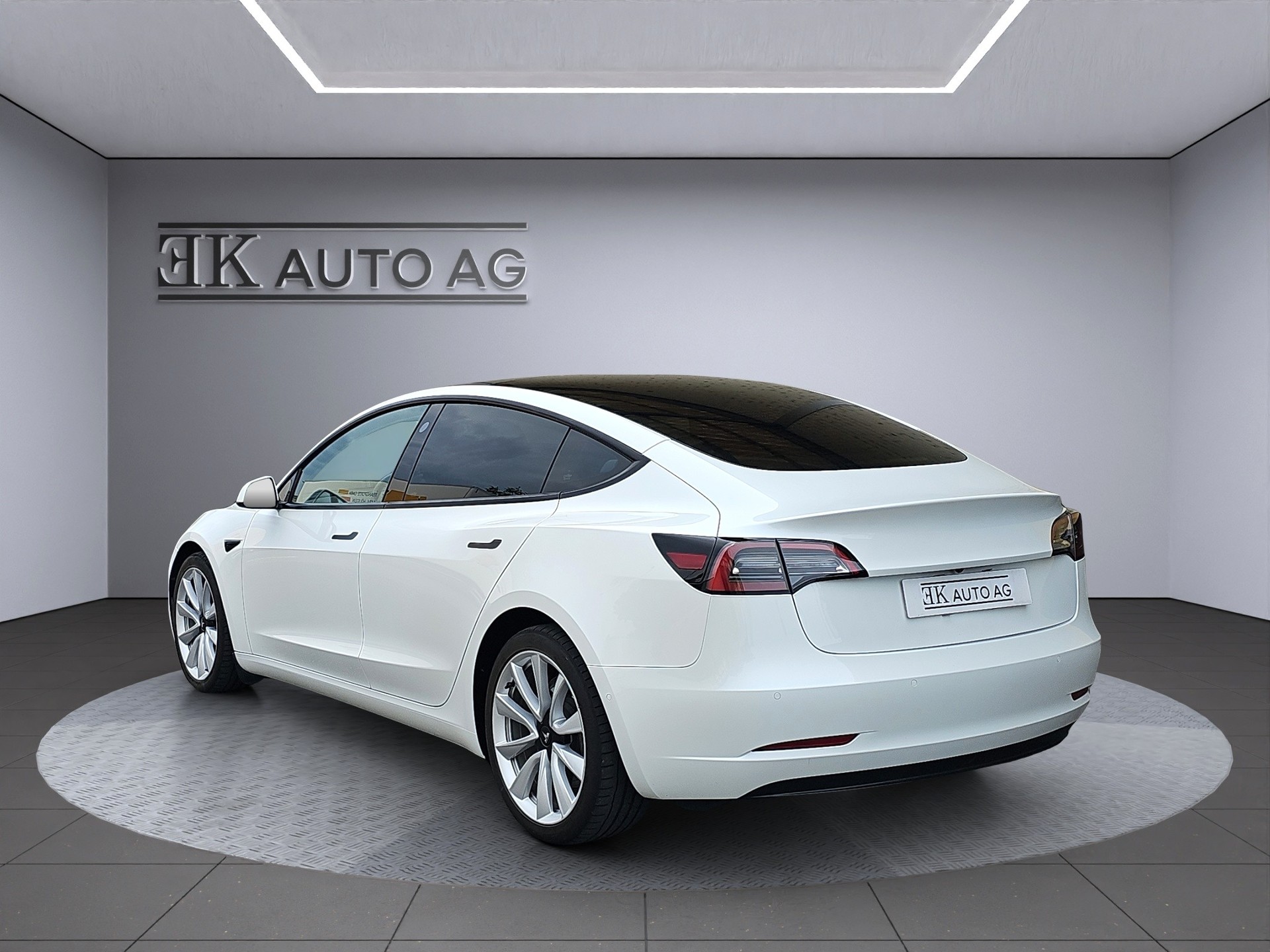 TESLA Model 3 Long Range Dual Motor AWD-image-2
