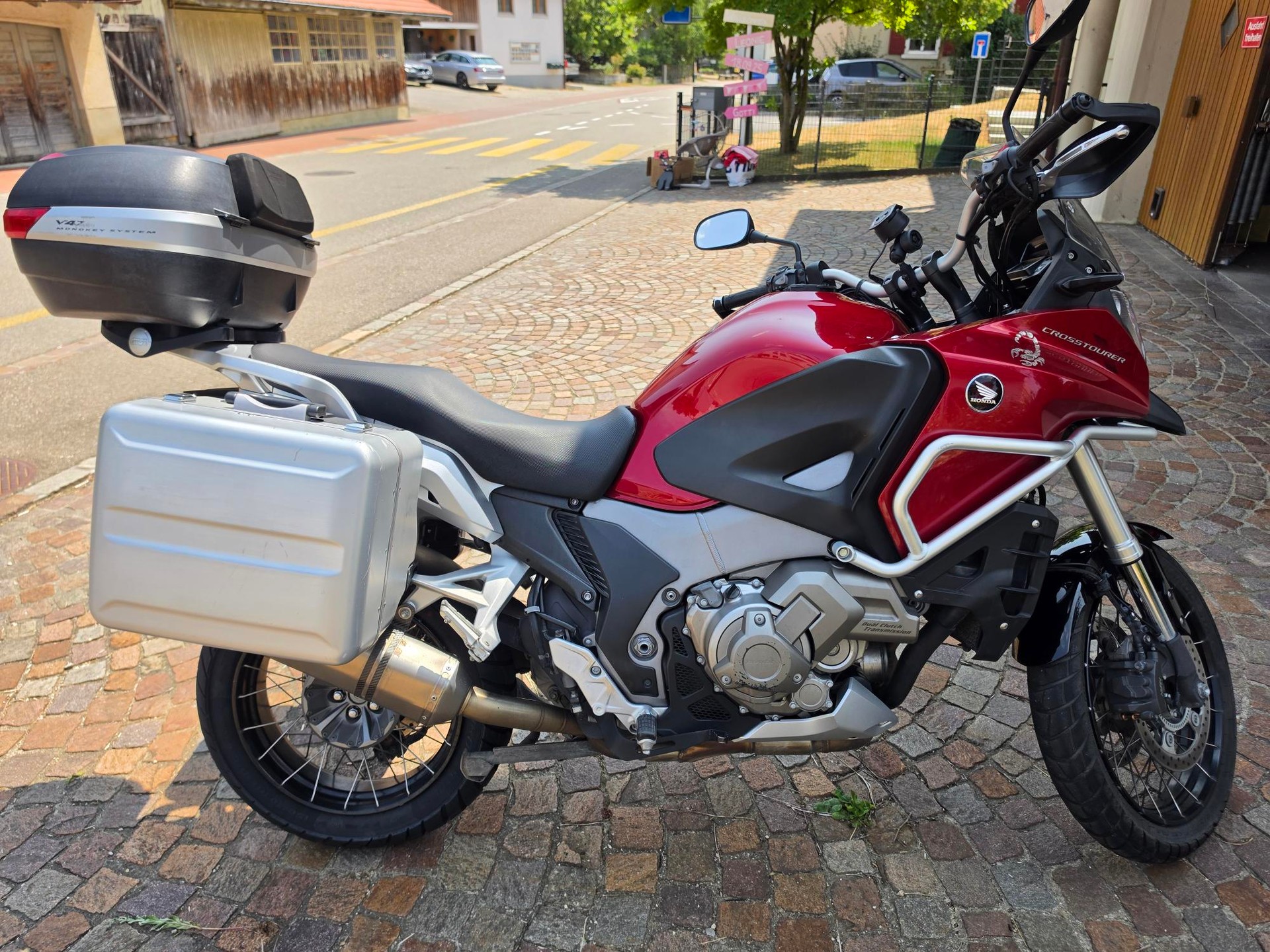 HONDA VFR 1200 X DTC-image-2