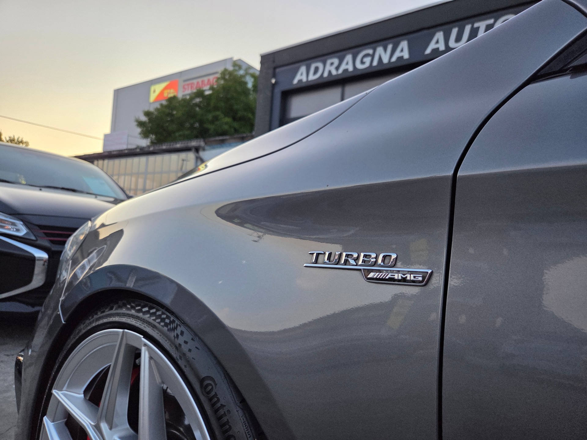 MERCEDES-BENZ CLA Shooting Brake 45 AMG 4Matic Speedshift-image-12