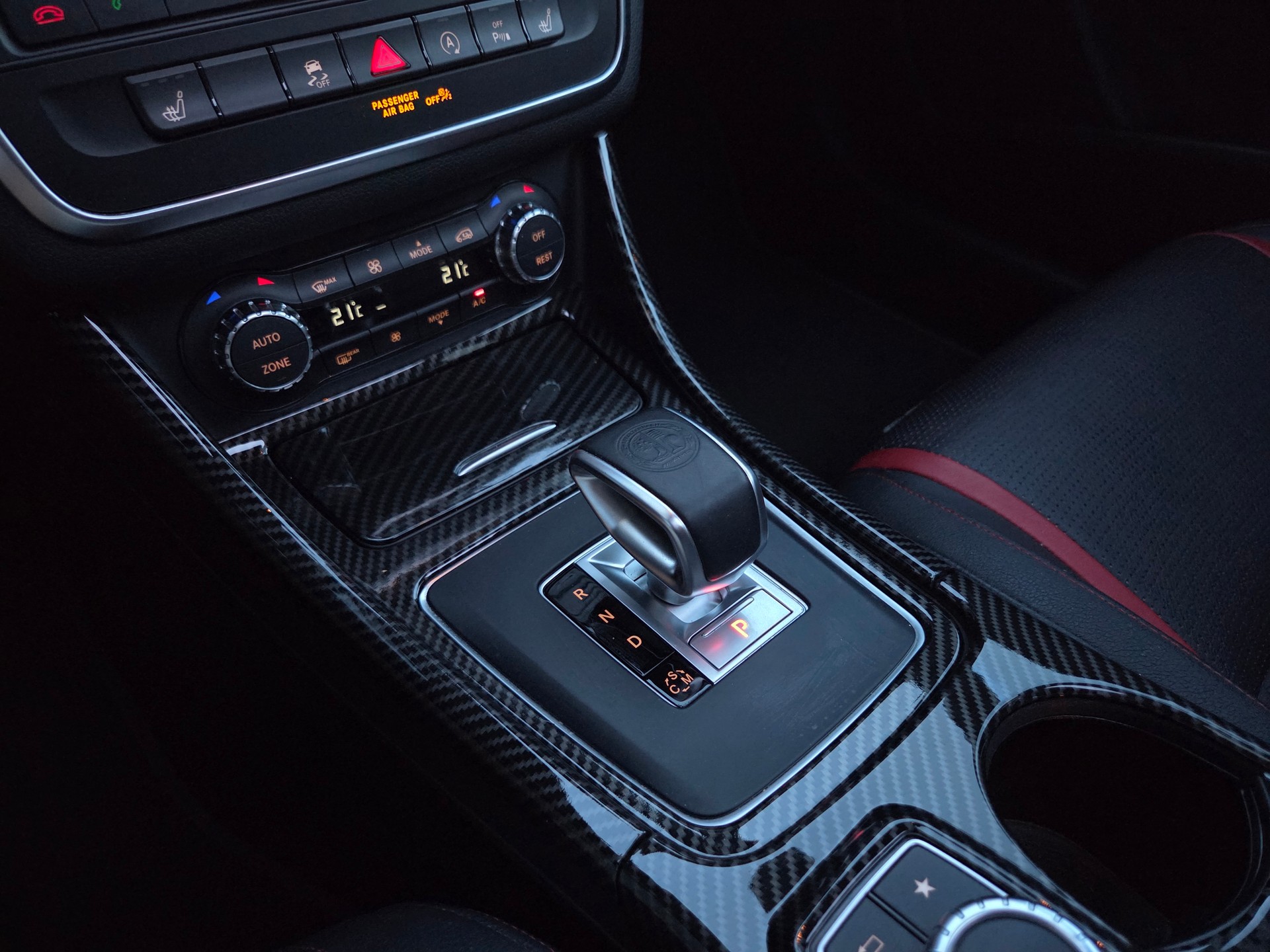 MERCEDES-BENZ CLA Shooting Brake 45 AMG 4Matic Speedshift-image-24