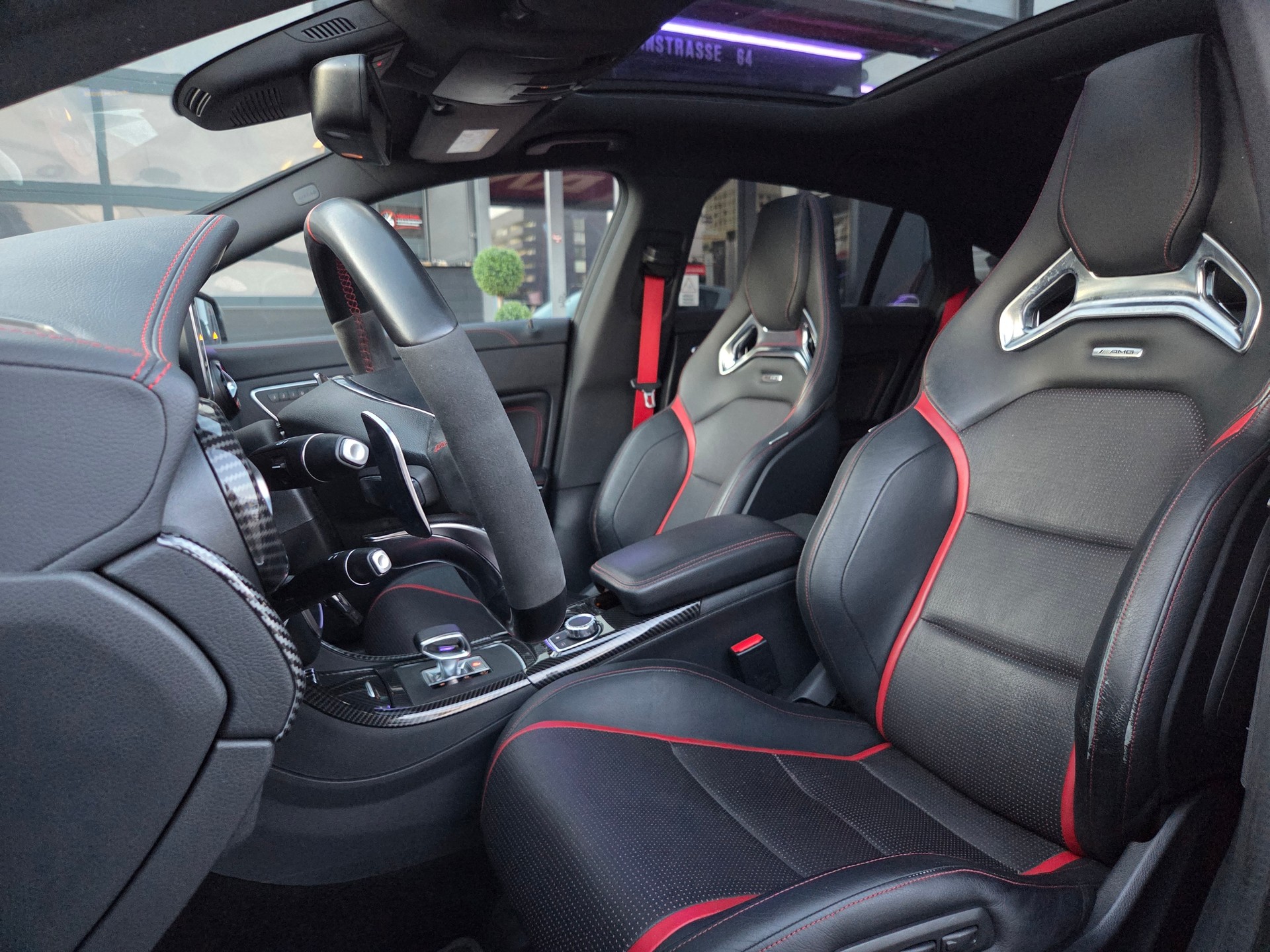 MERCEDES-BENZ CLA Shooting Brake 45 AMG 4Matic Speedshift-image-16