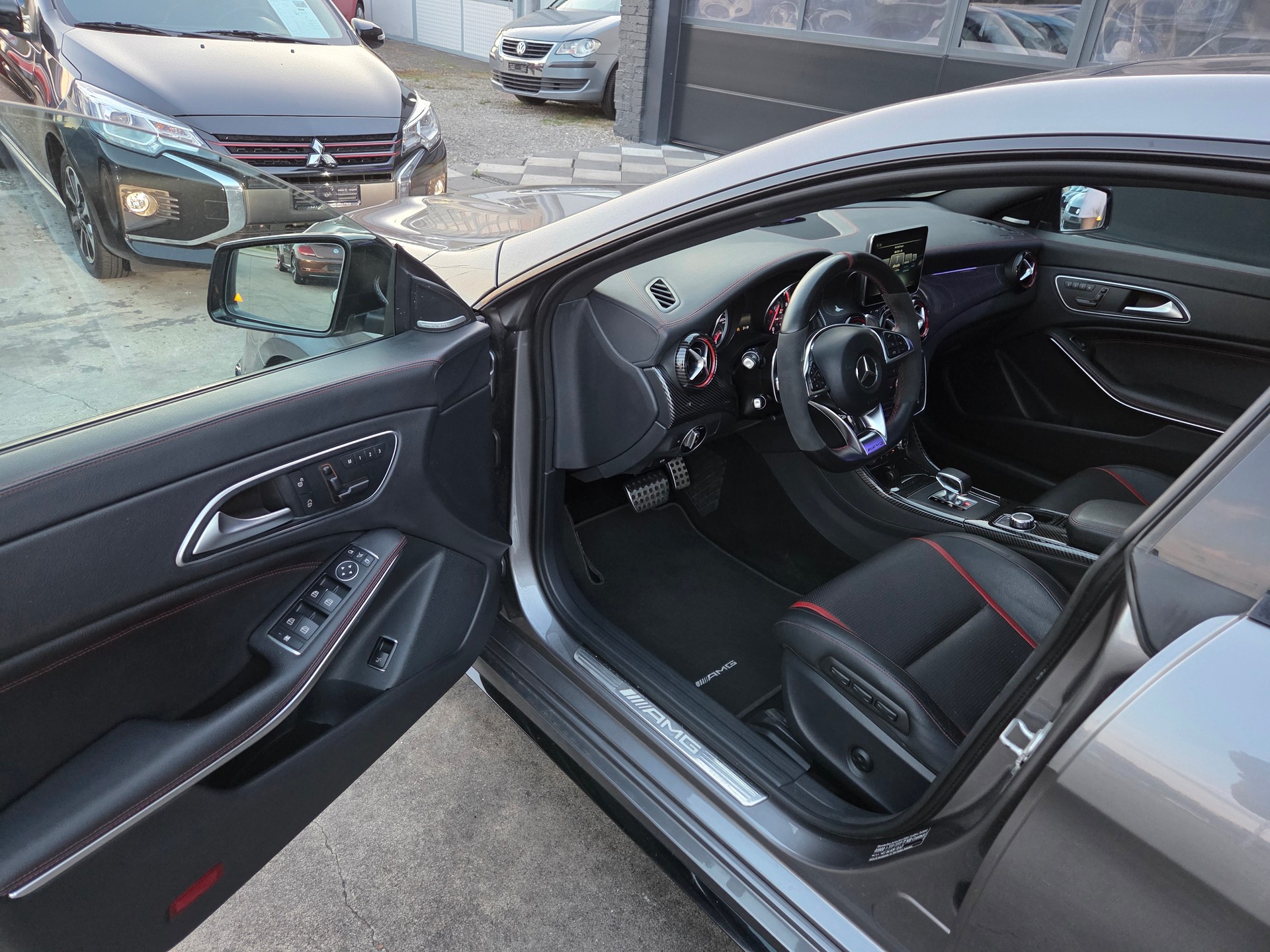 MERCEDES-BENZ CLA Shooting Brake 45 AMG 4Matic Speedshift-image-14