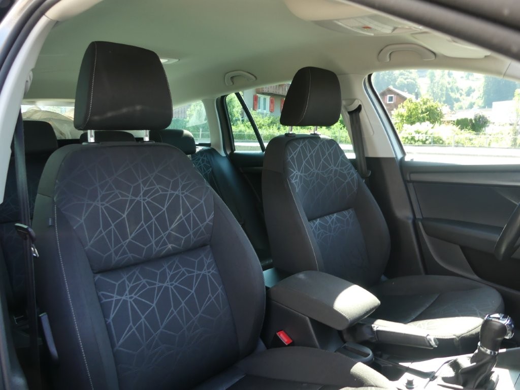 SKODA Octavia Combi 1.8 TSI Clever DSG-image-10