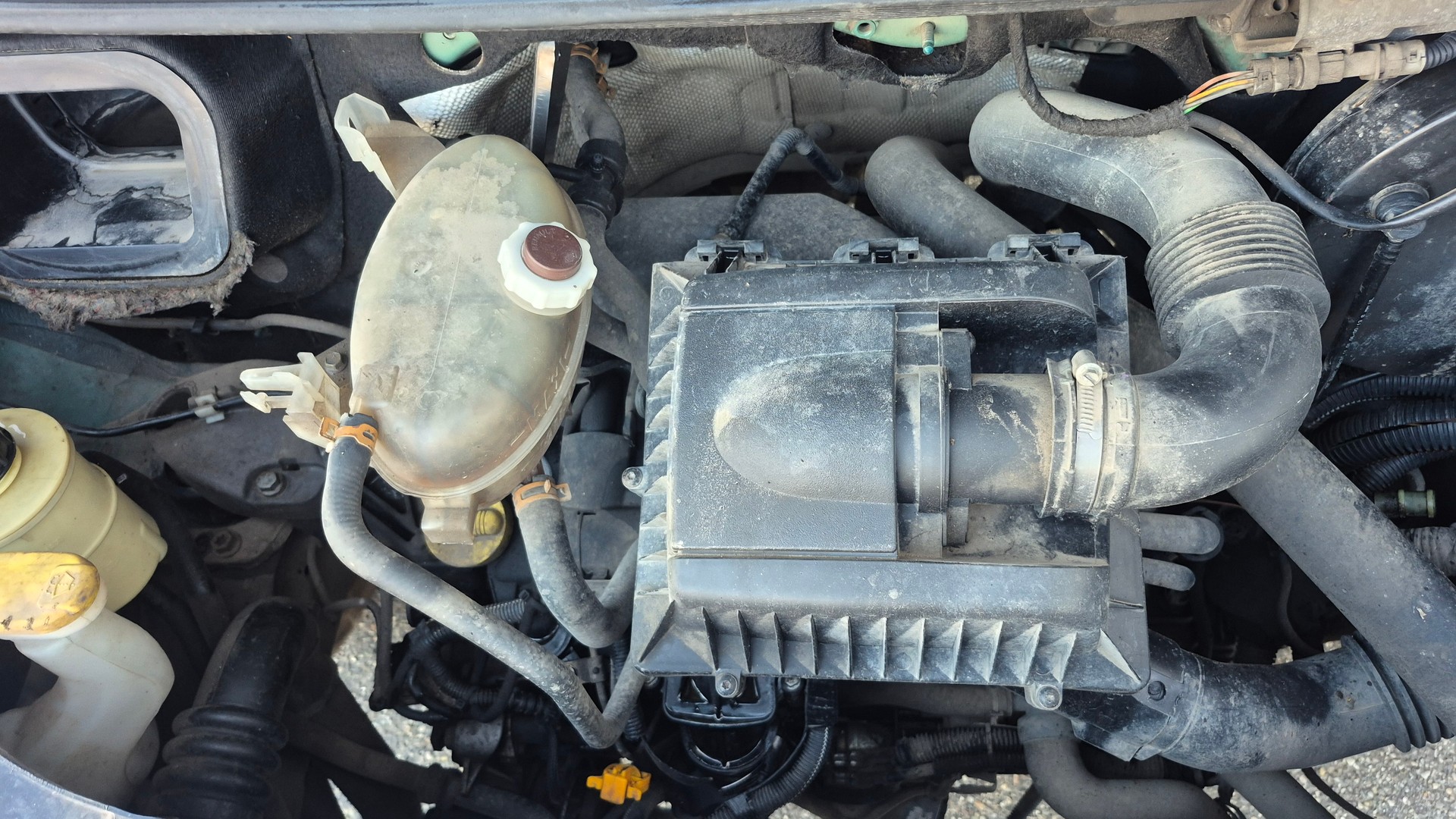 RENAULT Master T35 2.5dCi 2CCL13U-image-10