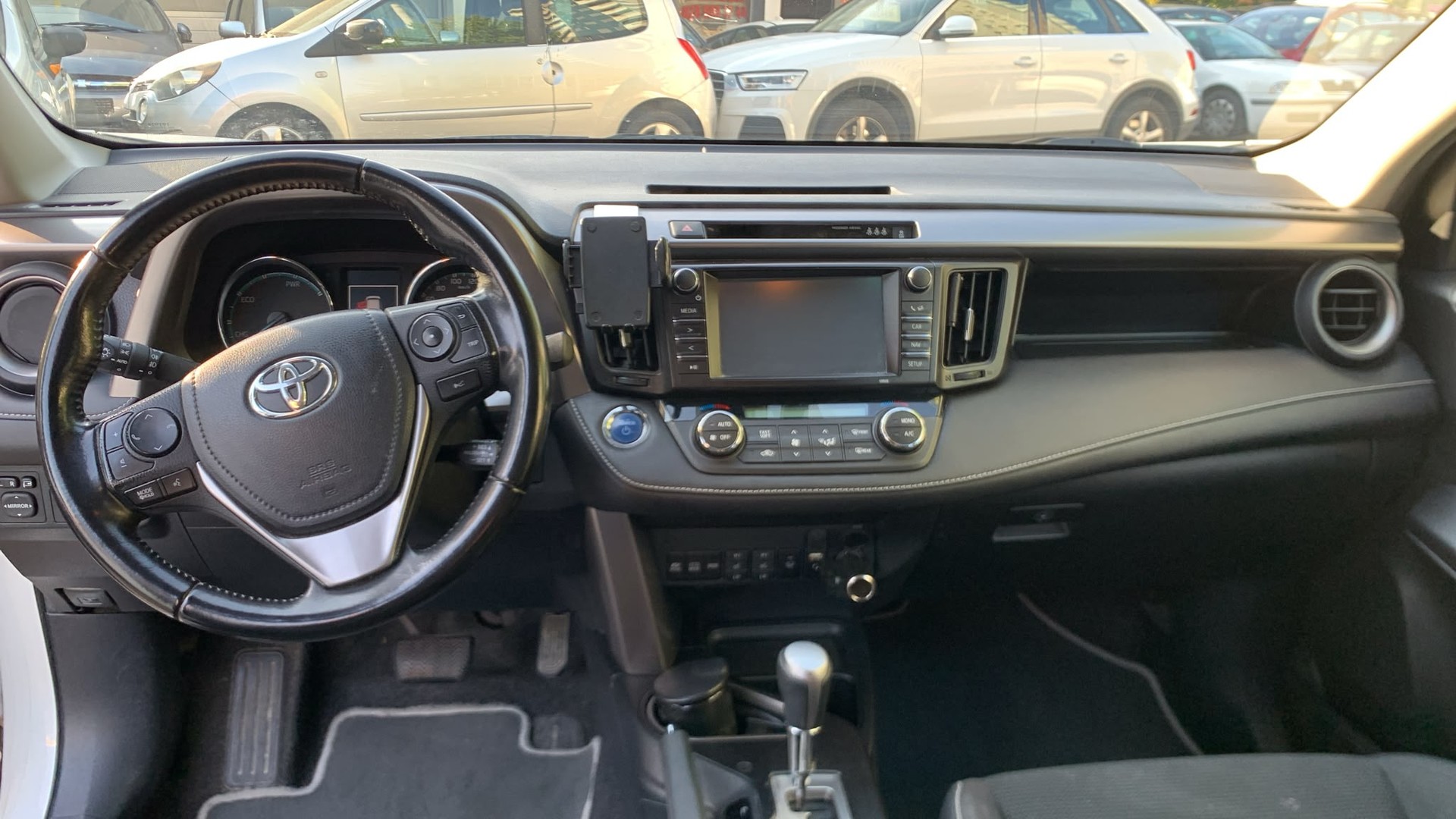 TOYOTA RAV-4 2.5 HSD Trend e-CVT-image-12