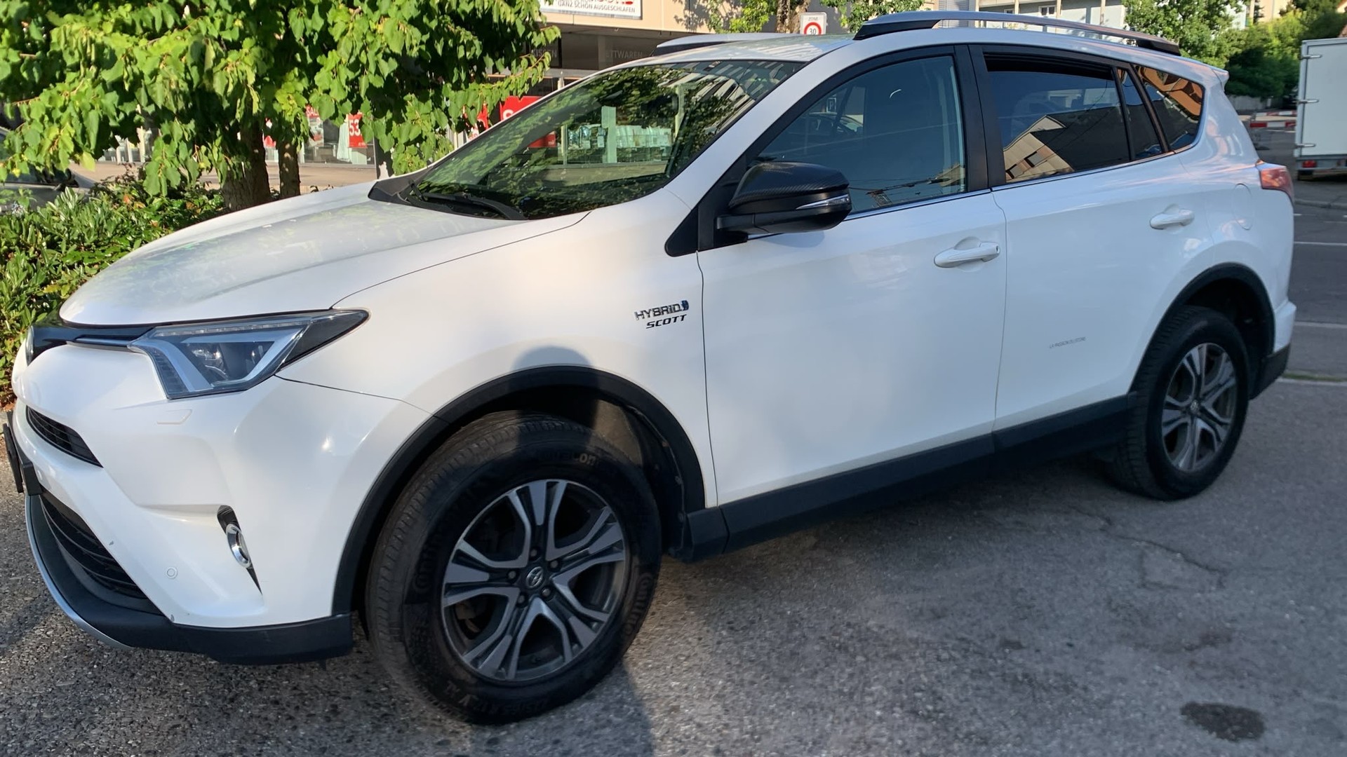 TOYOTA RAV-4 2.5 HSD Trend e-CVT-image-0