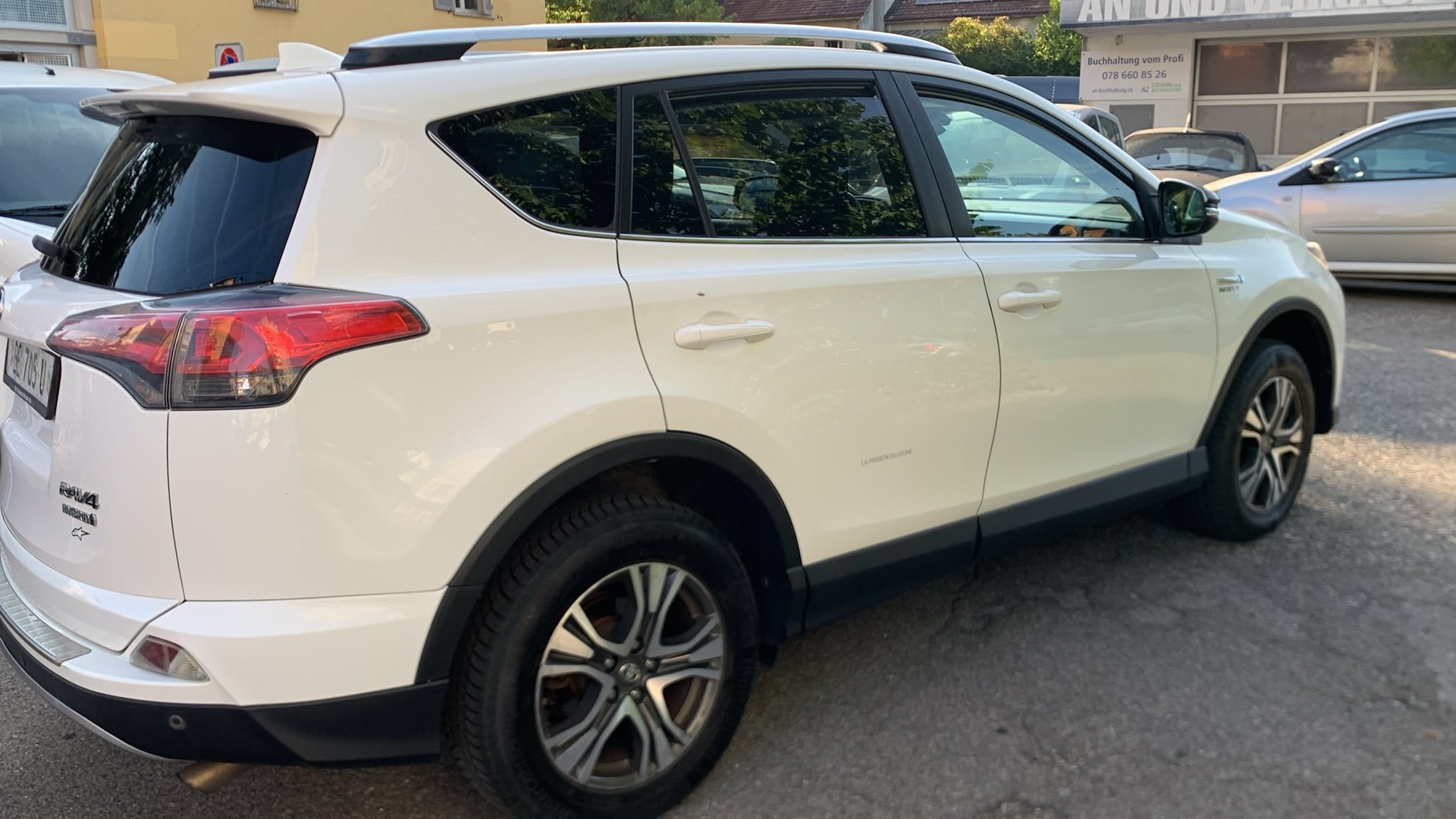 TOYOTA RAV-4 2.5 HSD Trend e-CVT-image-3