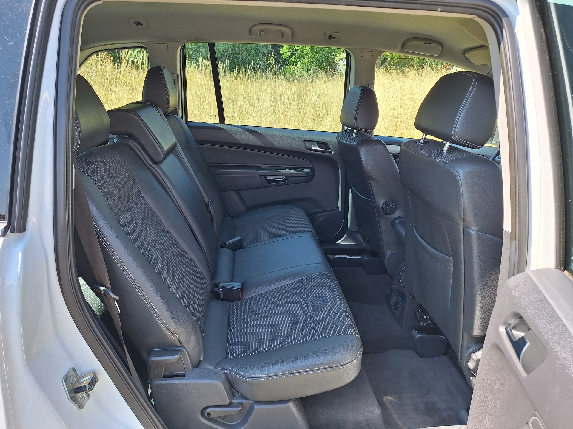 OPEL Zafira 2.2i 16V Edition Automatic-image-8