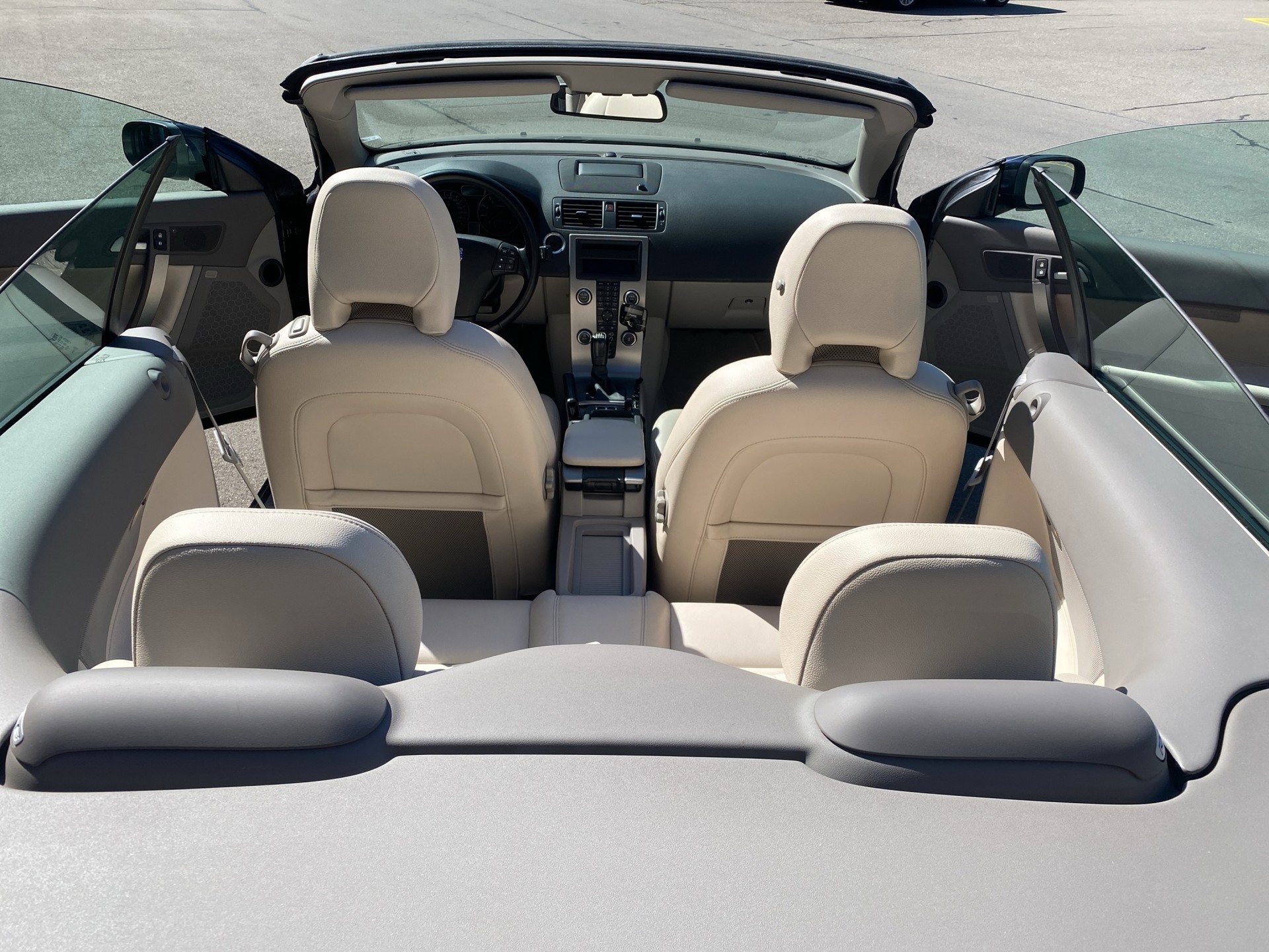 VOLVO C70 T5 Summum-image-10