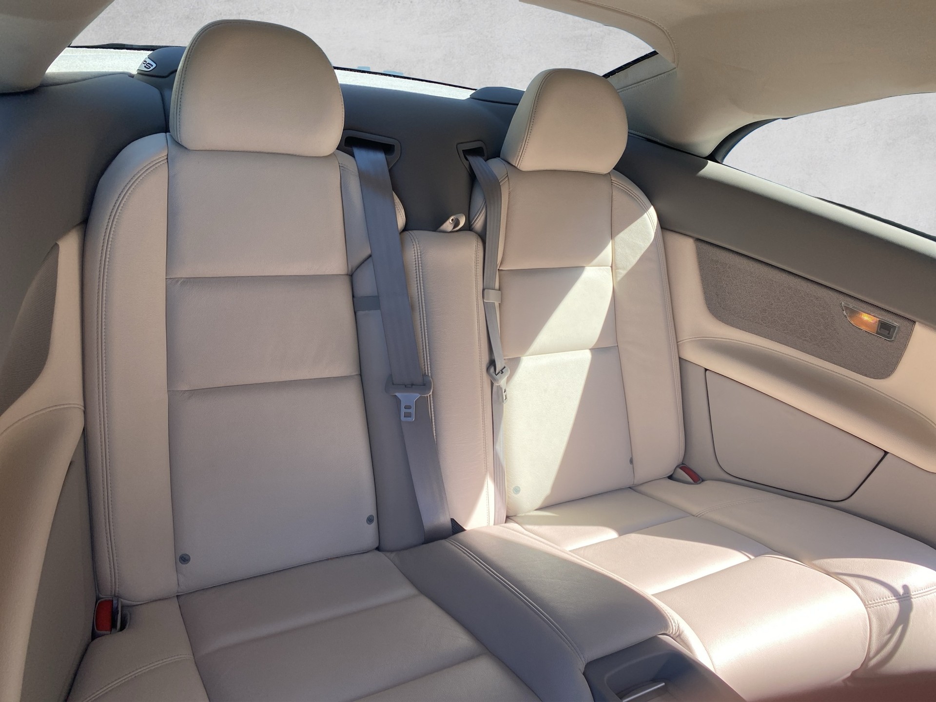 VOLVO C70 T5 Summum-image-9