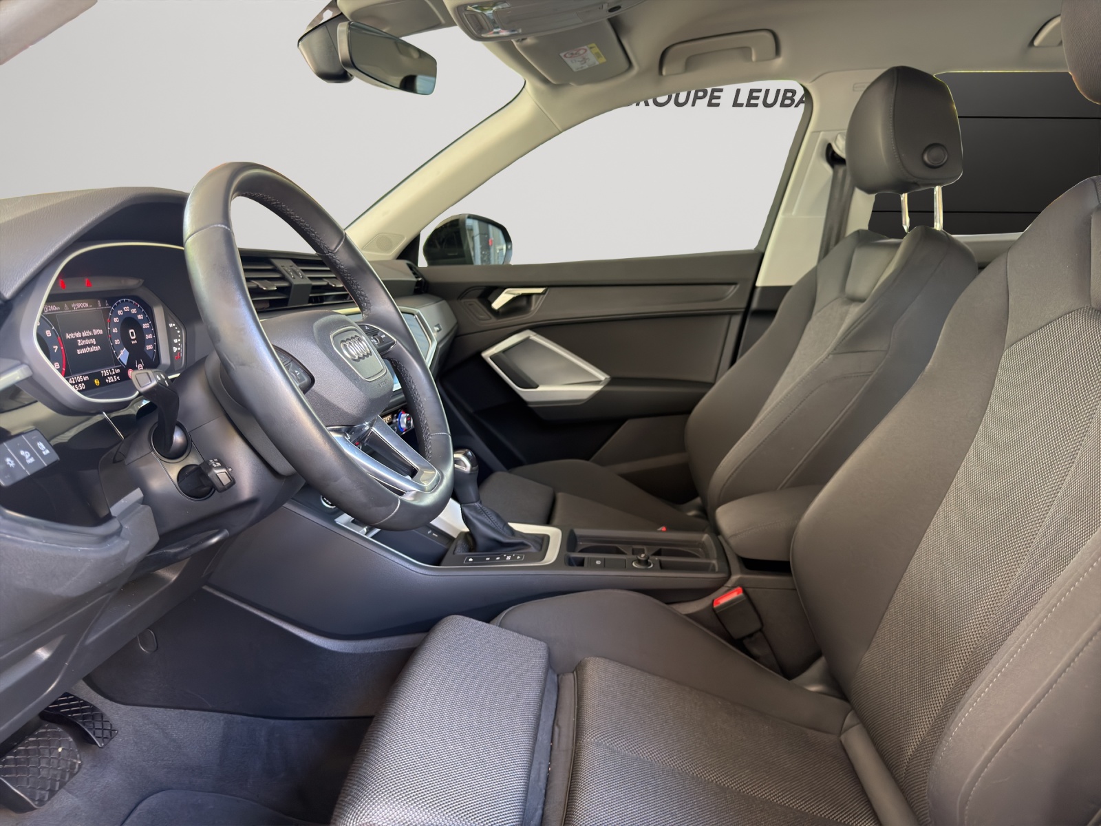 AUDI Q3 SB 35 TFSI Attr-image-6