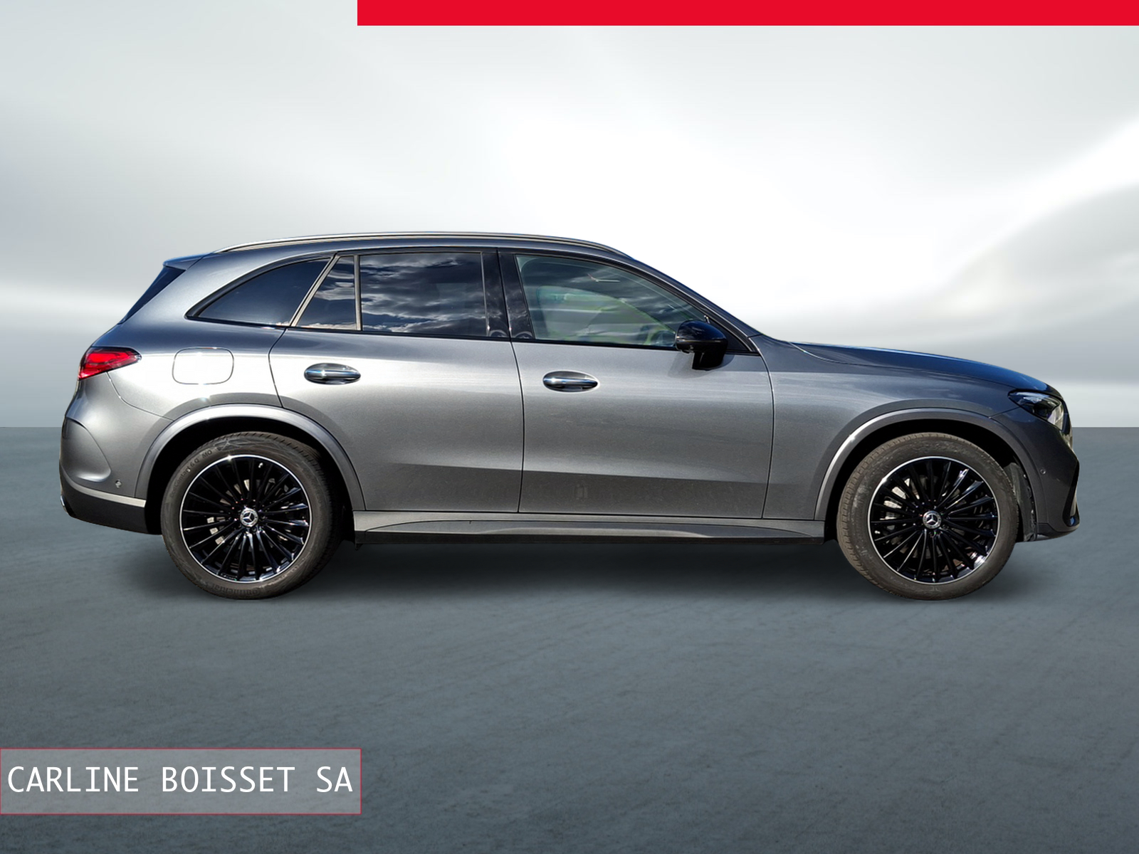 MERCEDES-BENZ GLC 300 4Matic AMG Line 9G-Tronic-image-5