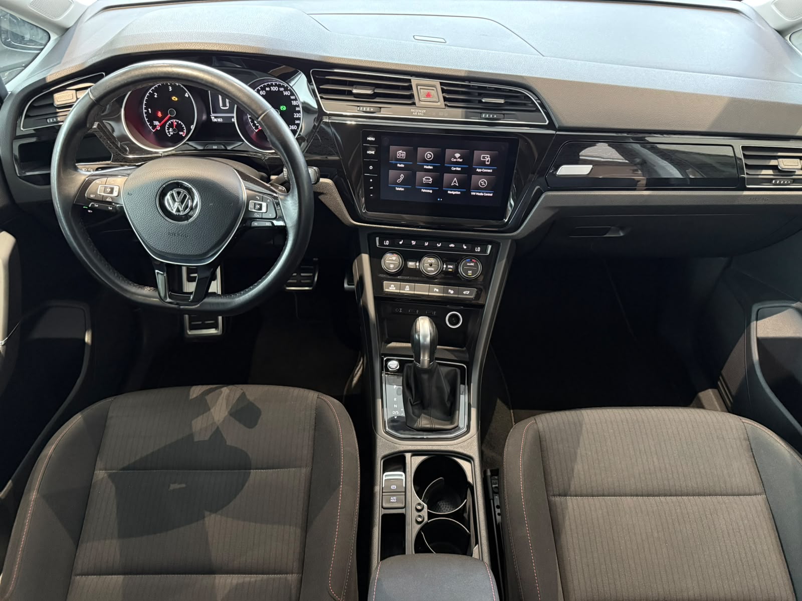 VW Touran 1.6 TDI BlueMotion Technology Comfortline DSG-image-12