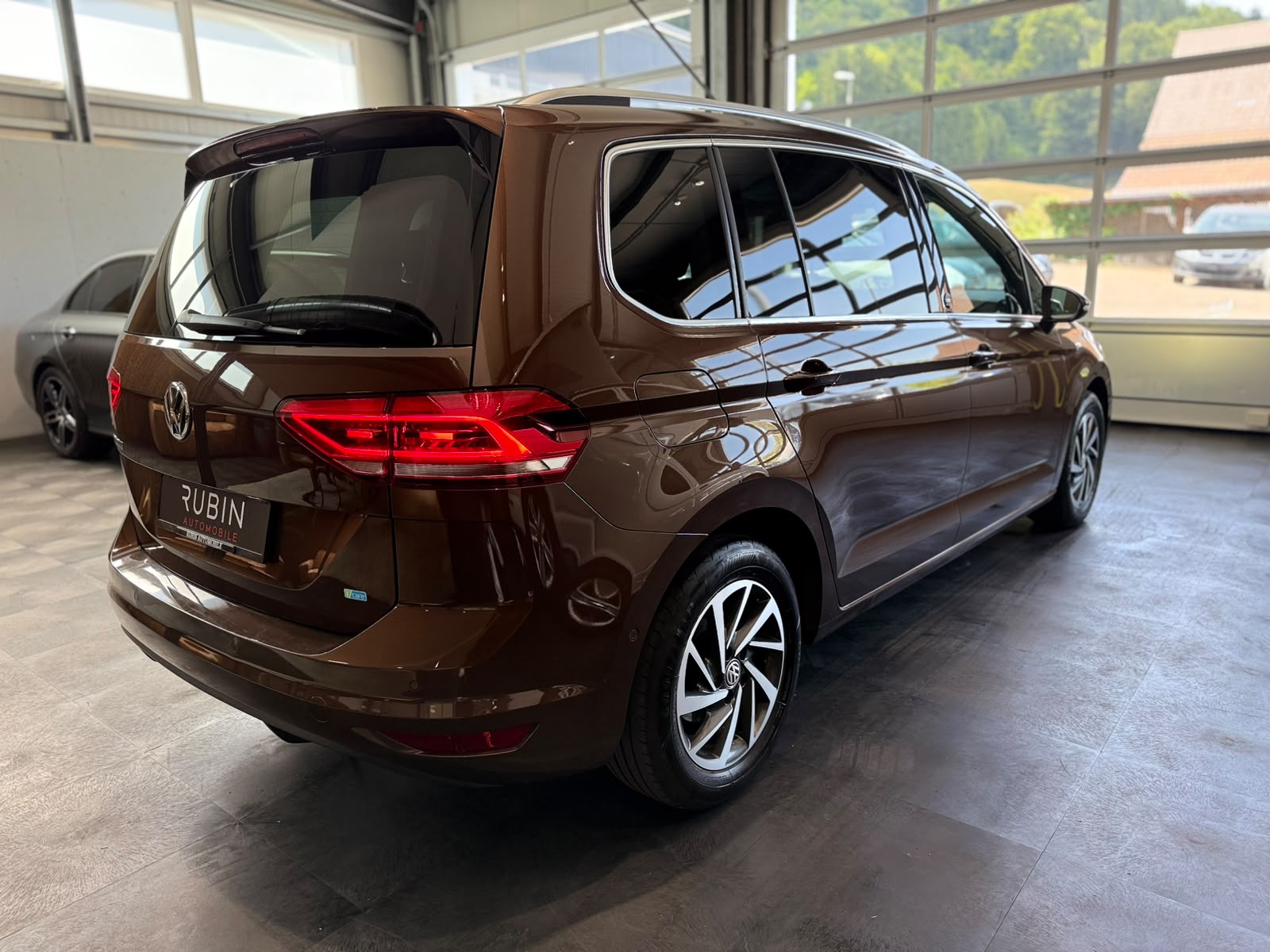 VW Touran 1.6 TDI BlueMotion Technology Comfortline DSG-image-6