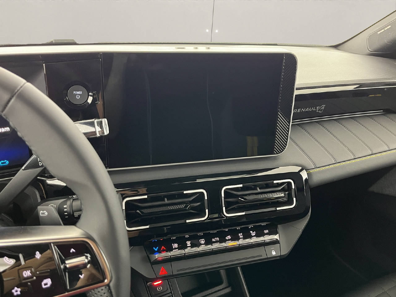 RENAULT R4 E-Tech Comfort Range iconic-image-11