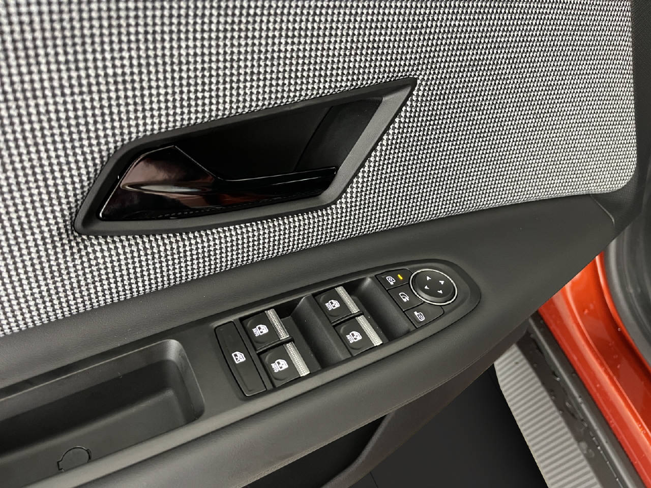 RENAULT R4 E-Tech Comfort Range iconic-image-12